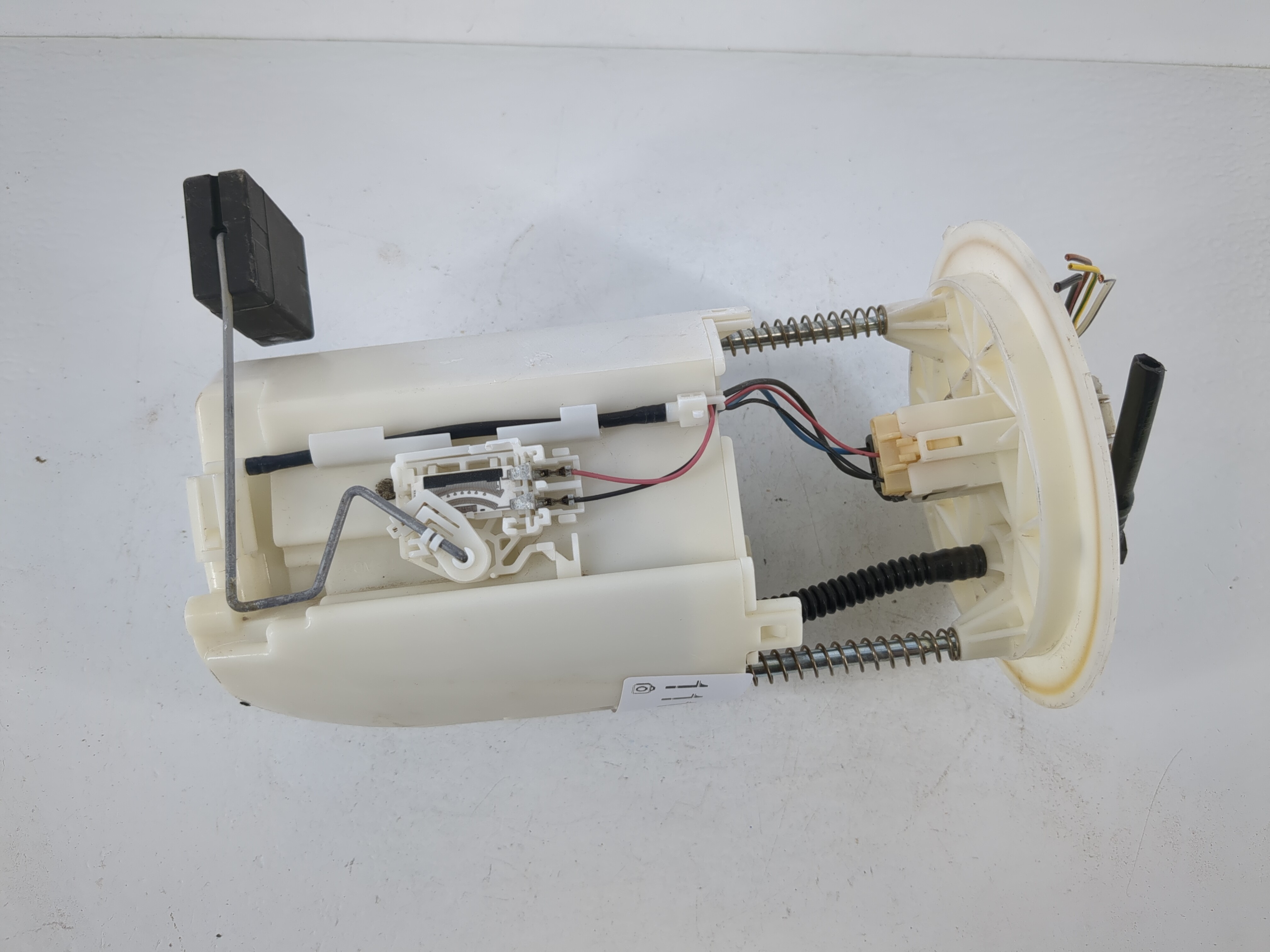 Picture of 2007-2010 Toyota Sienna Electrical Gas Fuel Pump Assembly 1117038