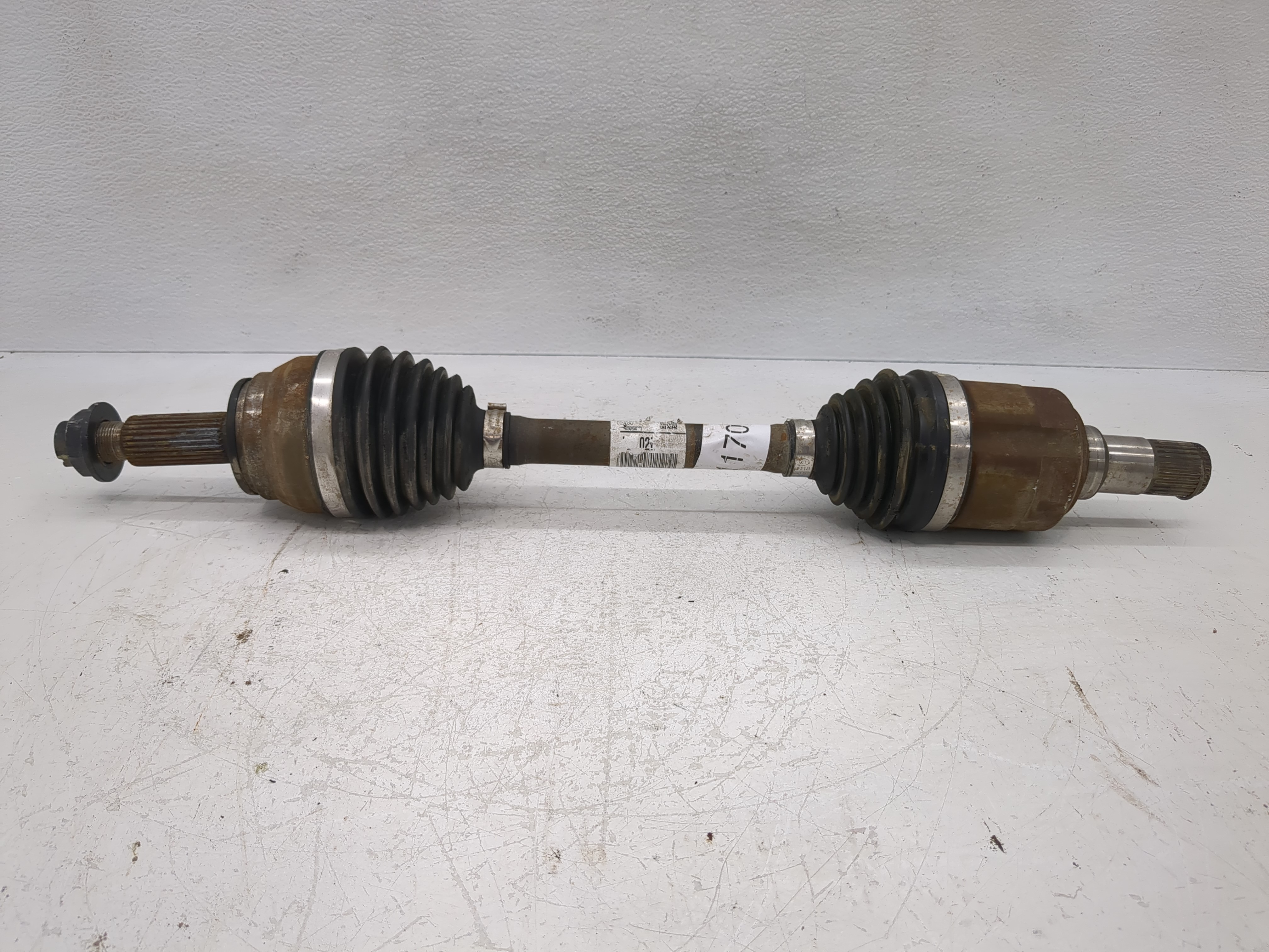 2017-2020 Hyundai Ioniq Axle Shaft Front Driver Cv C/v 1117074 - Oemusedautoparts1.com