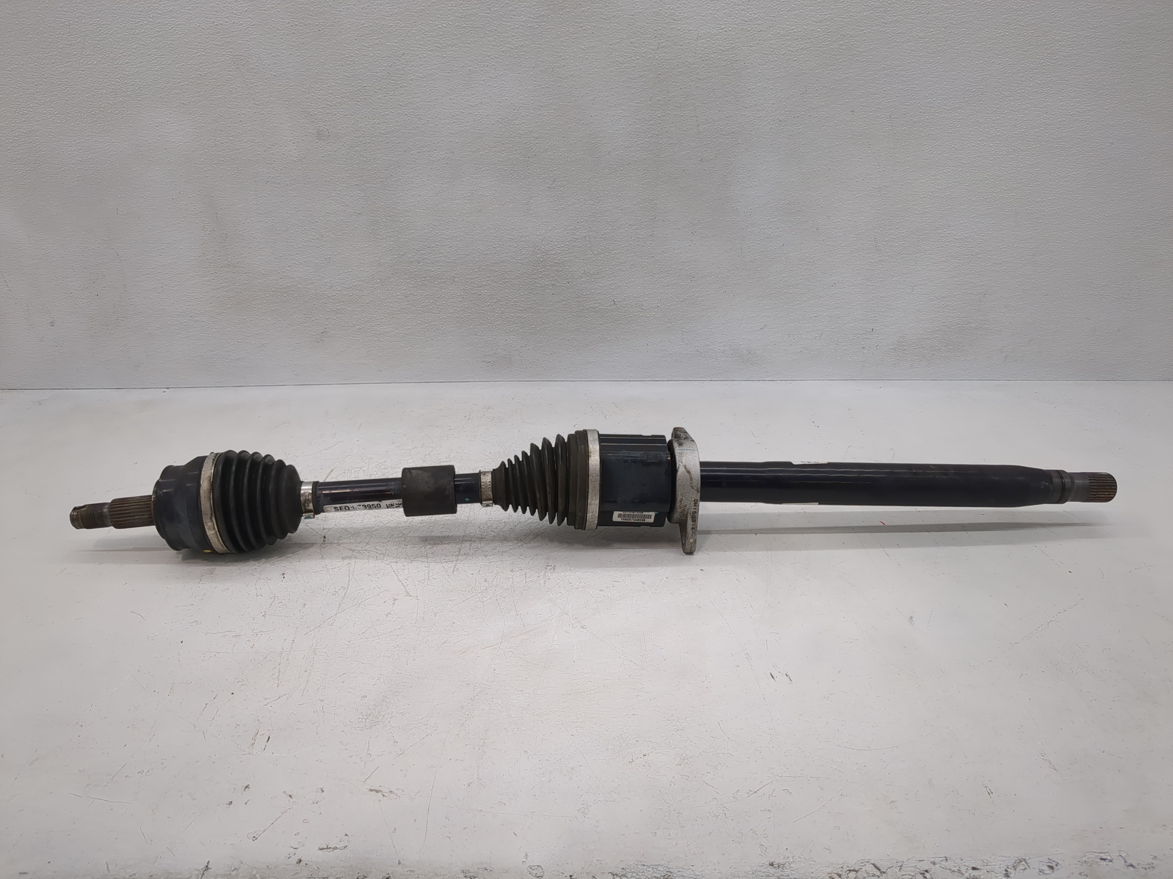 2015-2017 Chrysler 200 Axle Shaft Front Passenger Cv C/v 1117108 - Oemusedautoparts1.com