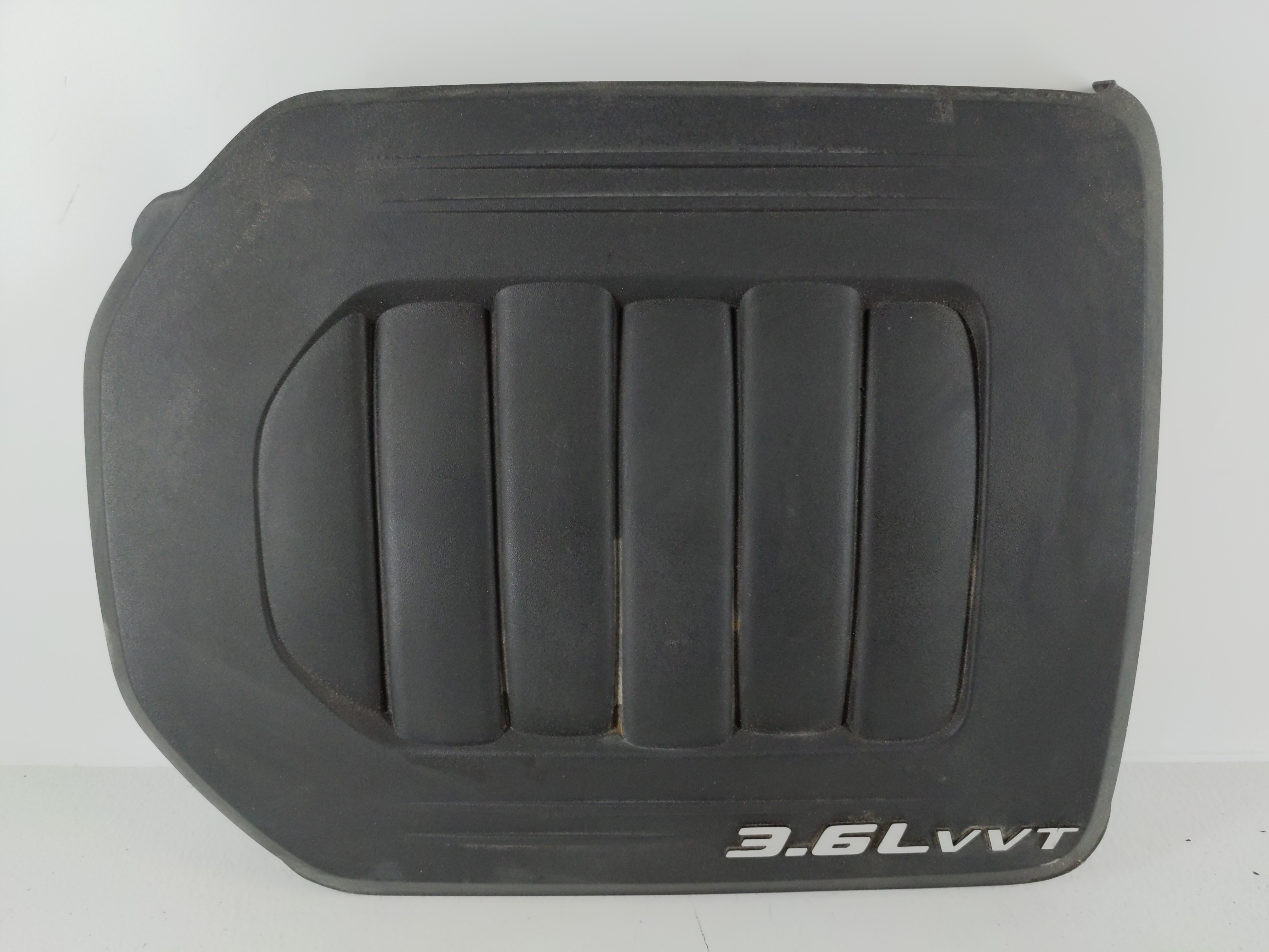 2013 Chrysler Town & Country Engine Cover 1117236 - Oemusedautoparts1.com