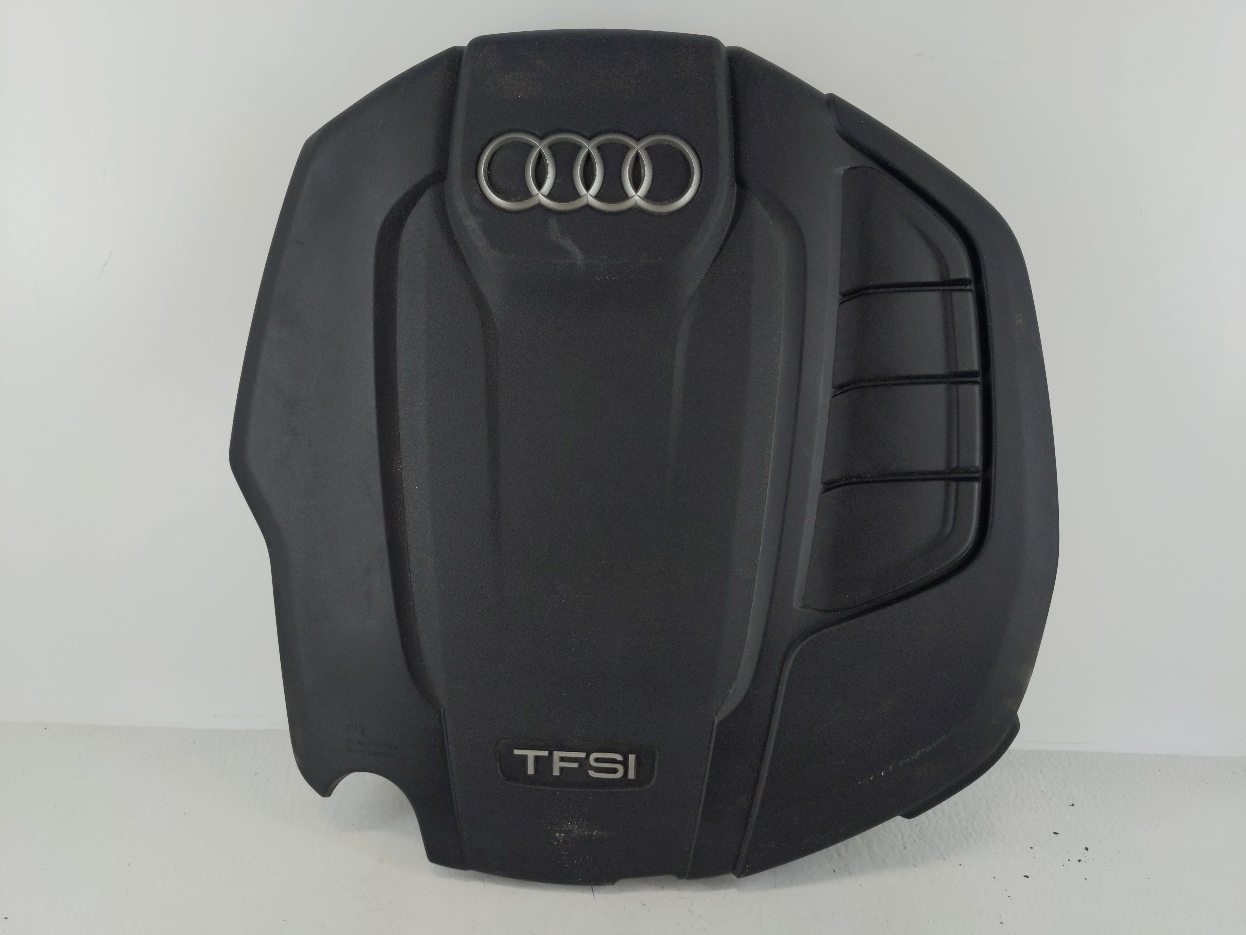 Picture of 2017 Audi A4 Engine Cover 1117245