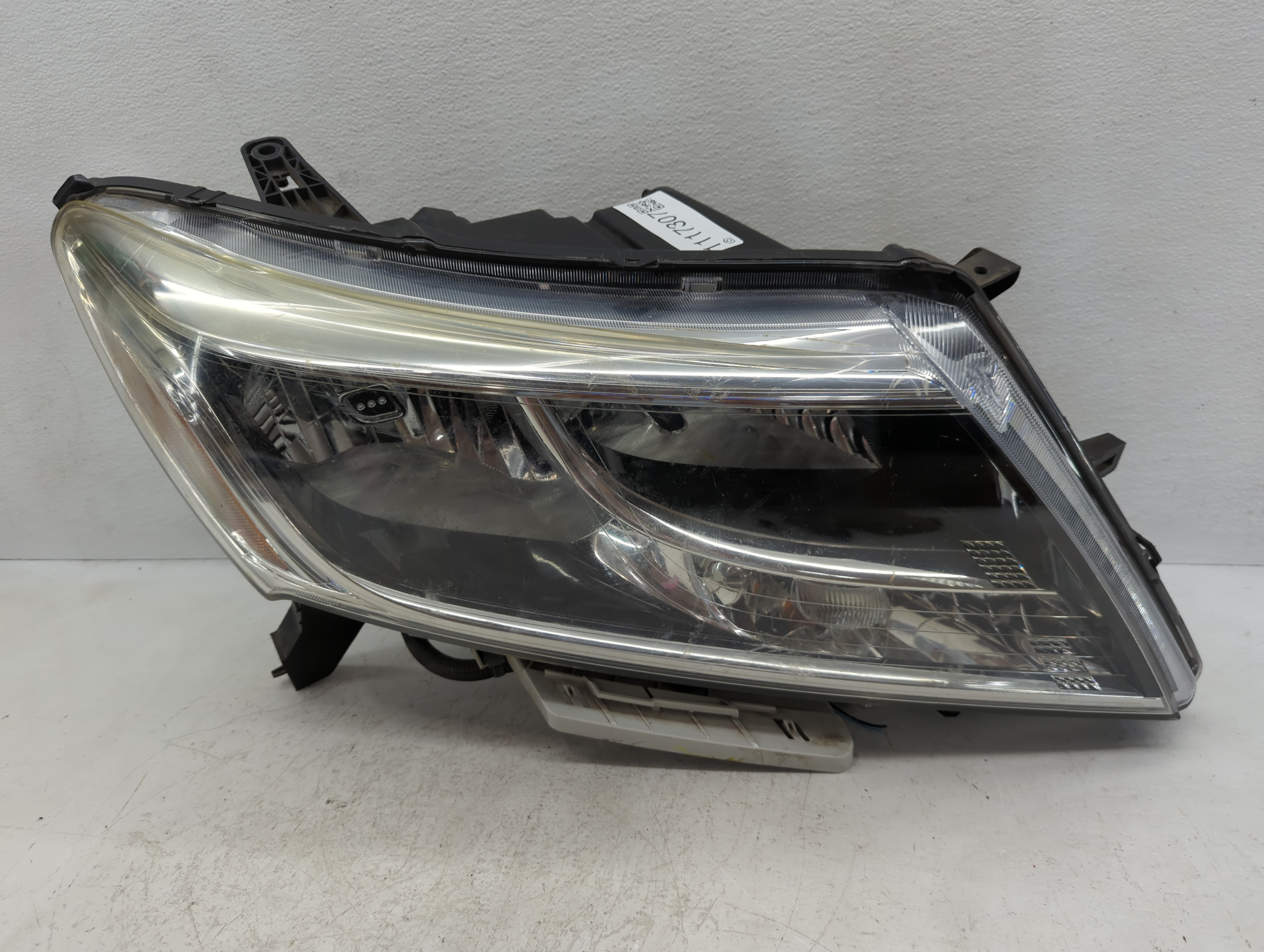 2013 Nissan Pathfinder Passenger Right Oem Head Light Headlight Lamp 1117307 - Oemusedautoparts1.com