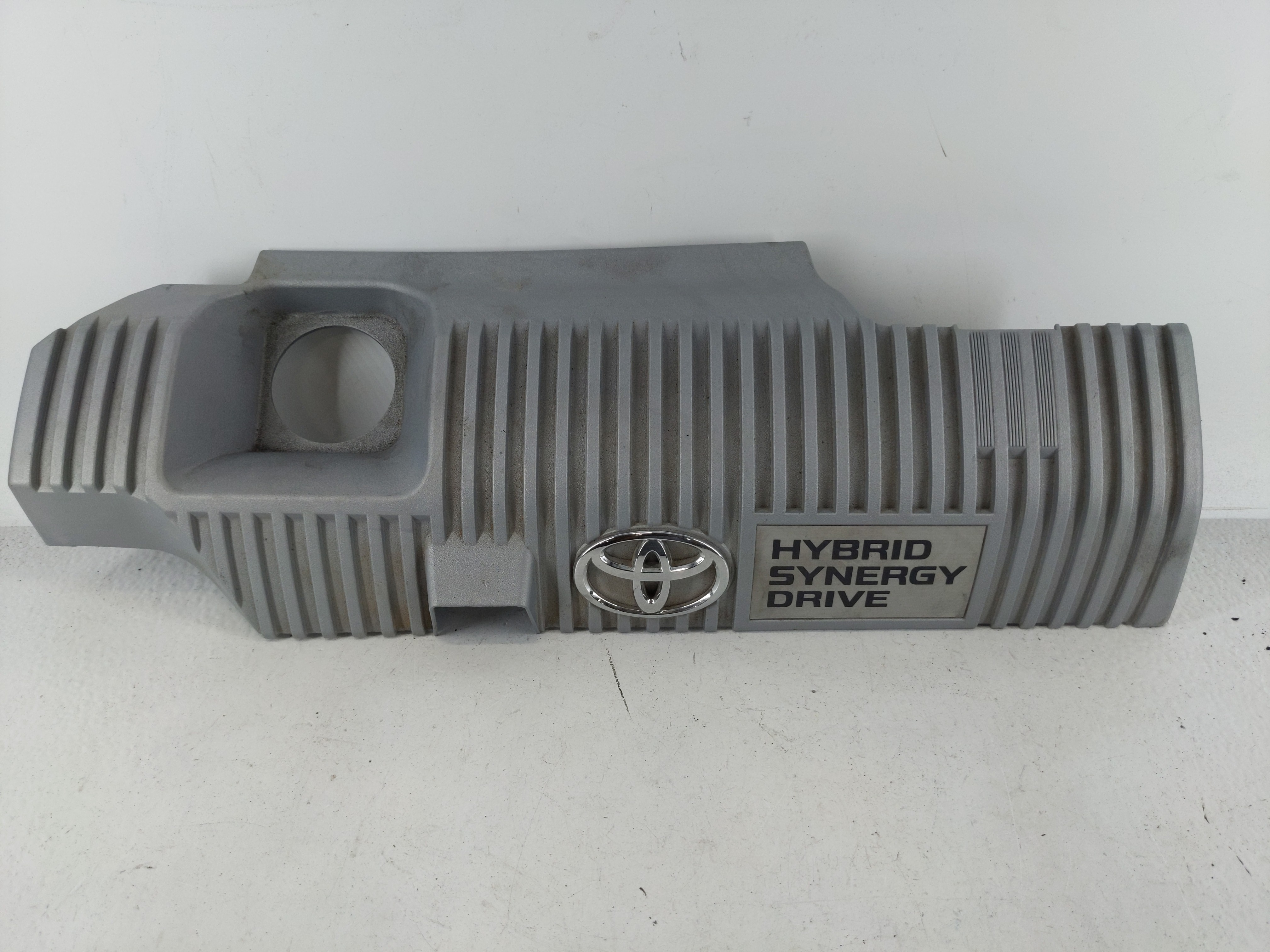 Picture of 2012 Toyota Prius Engine Cover 1117312