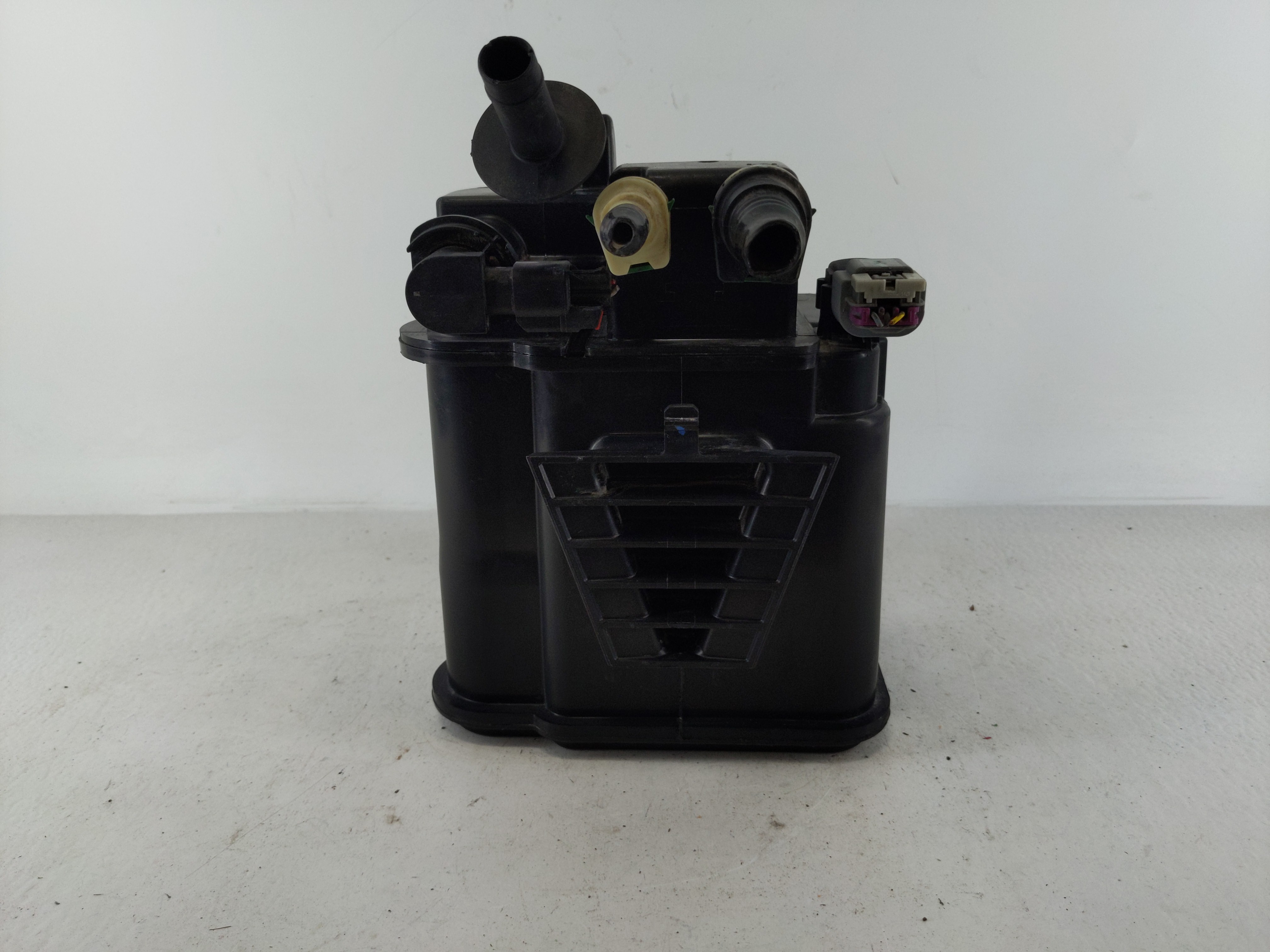 2018 Chevrolet Trax Fuel Vapor Charcoal Canister 1117322 - Oemusedautoparts1.com