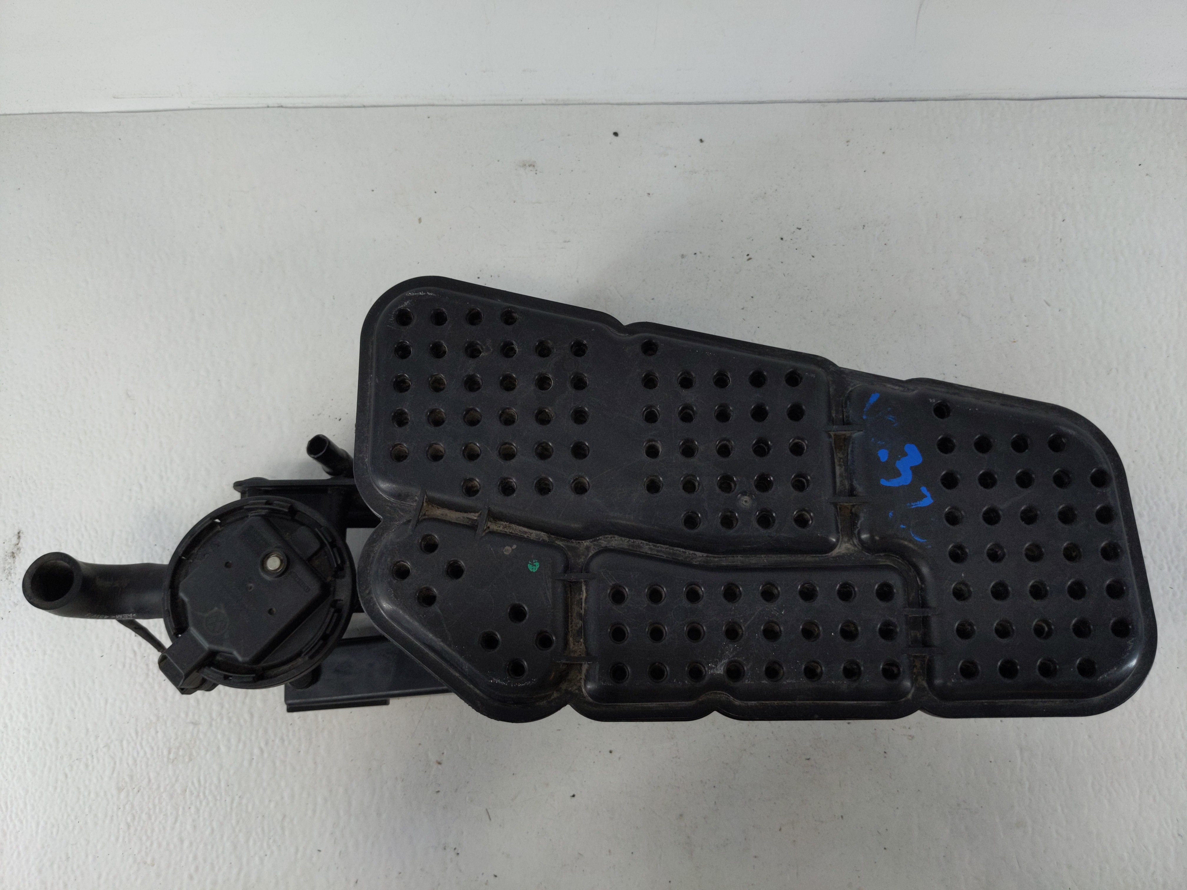 Picture of 2017 Audi A4 Fuel Vapor Charcoal Canister 1117323