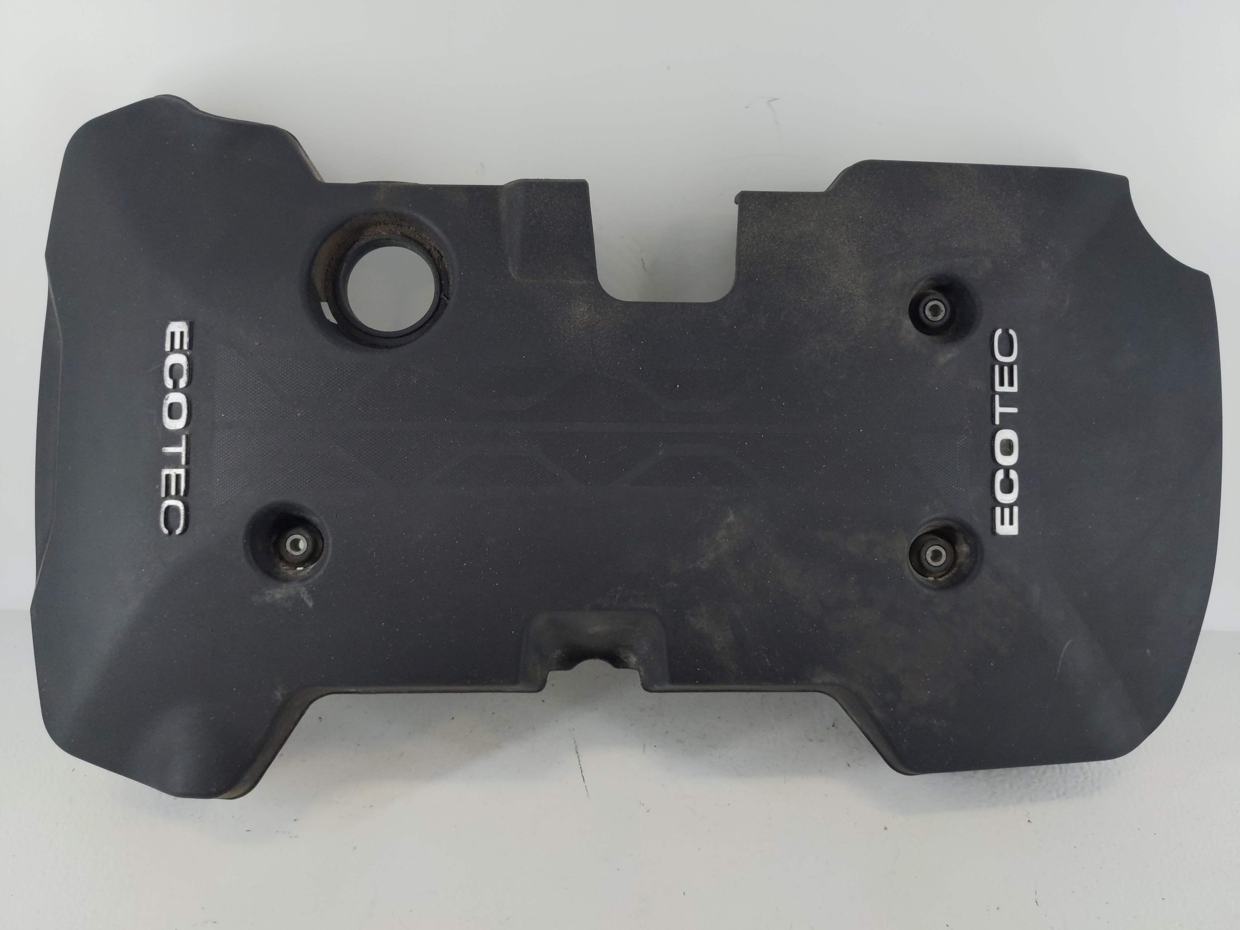 2014 Chevrolet Malibu Engine Cover 1117360 - Oemusedautoparts1.com