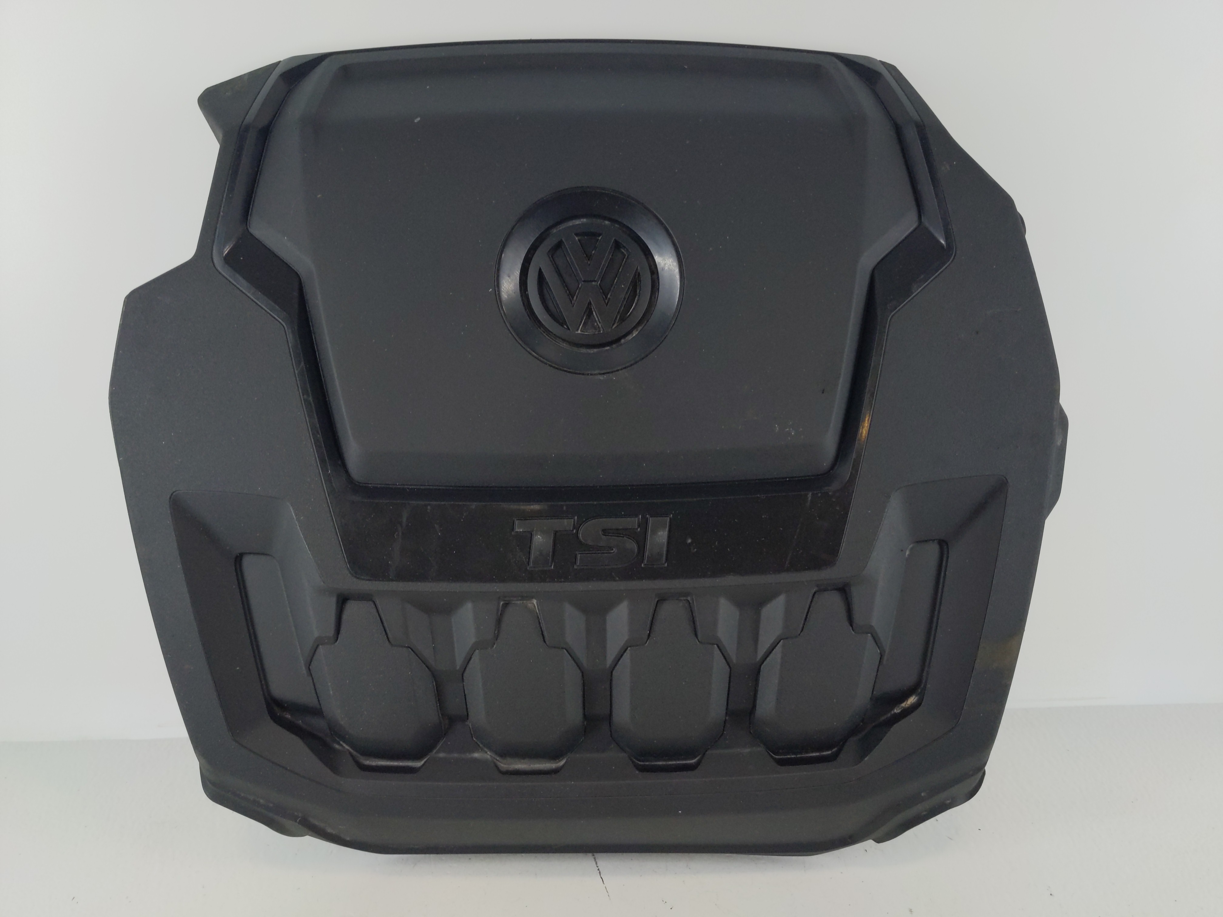 Picture of 2023 Volkswagen Tiguan Engine Cover 1117363