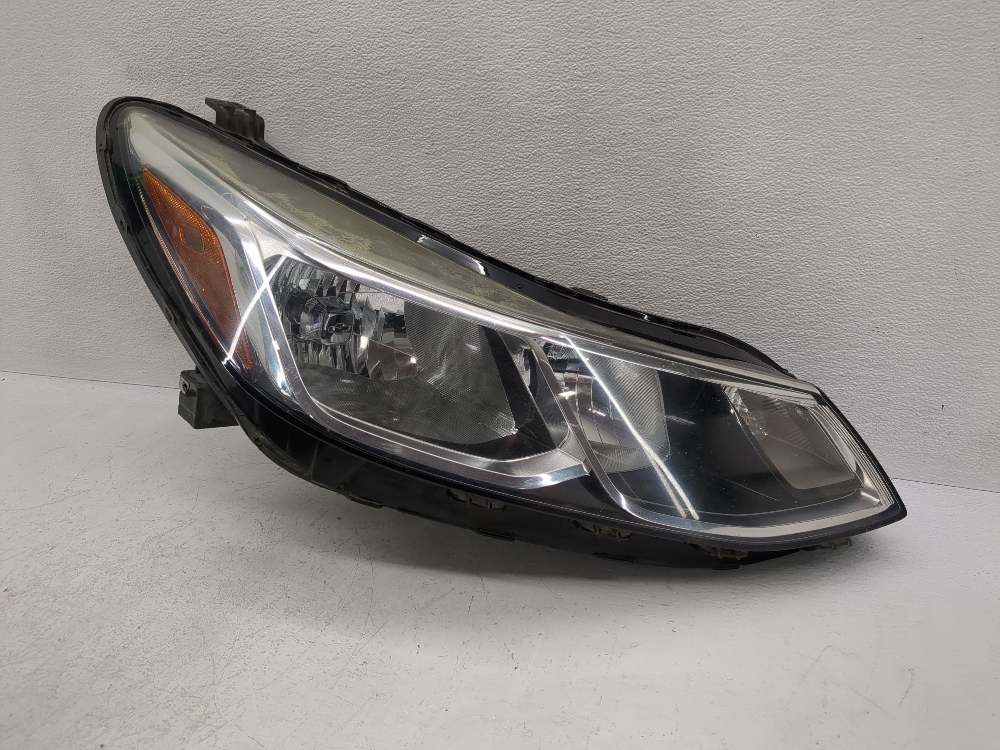 Picture of 2016-2019 Chevrolet Cruze Passenger Right Oem Head Light Headlight Lamp 1117370