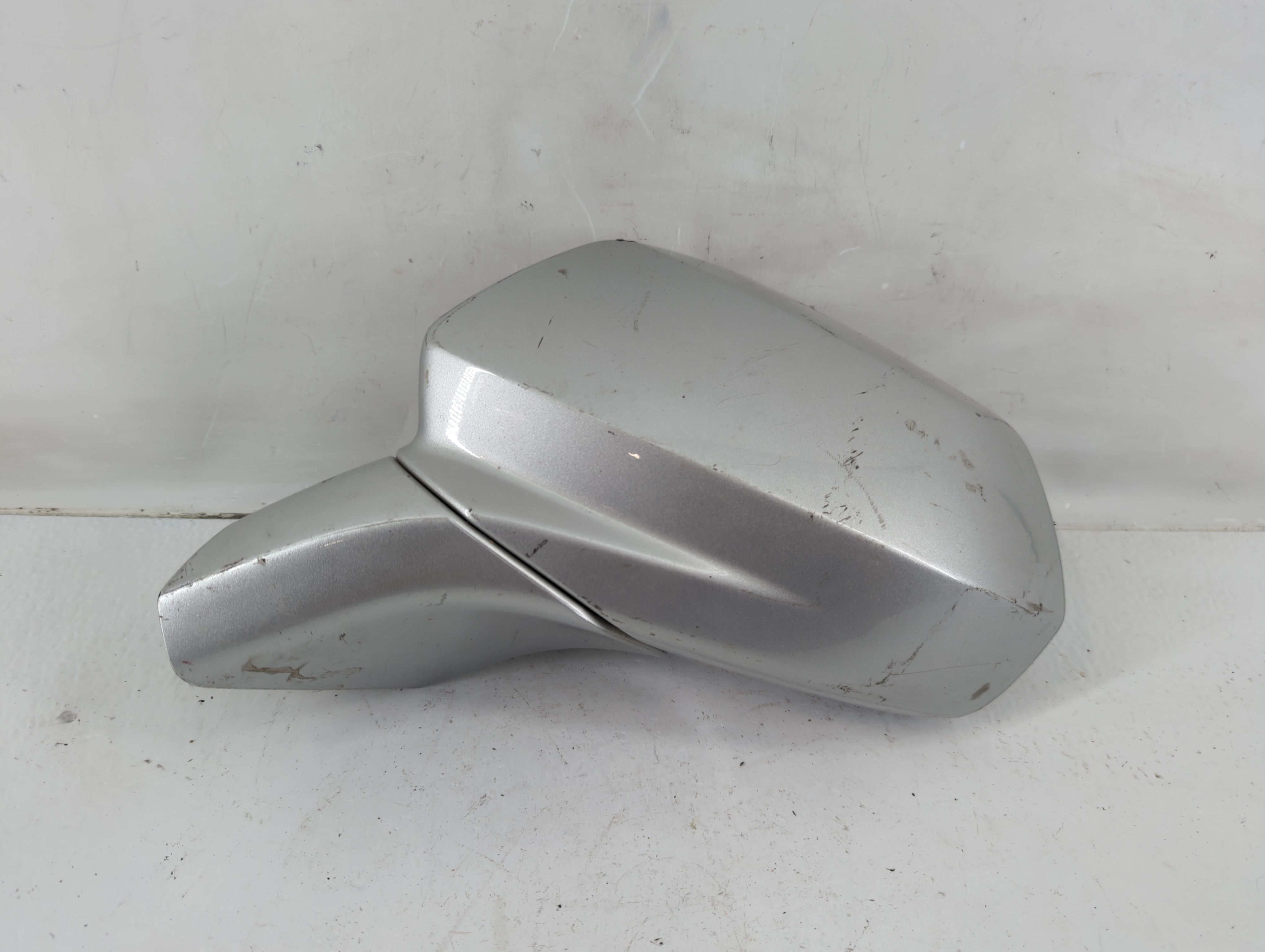 2017-2019 Cadillac Xt5 Driver Left Side View Power Door Mirror Silver 1117420 - Oemusedautoparts1.com