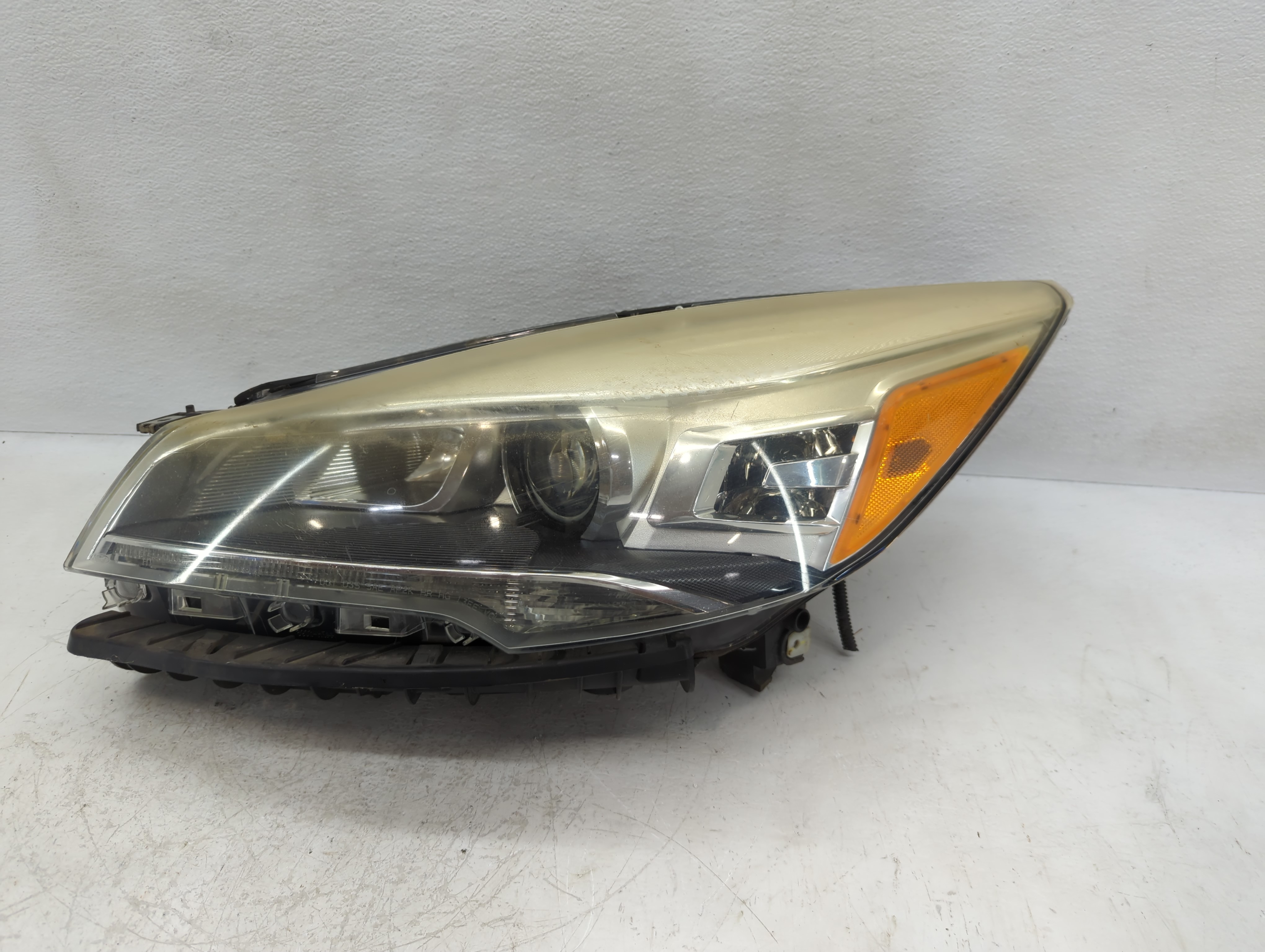 2013-2016 Ford Escape Driver Left Oem Head Light Headlight Lamp 1117422 - Oemusedautoparts1.com