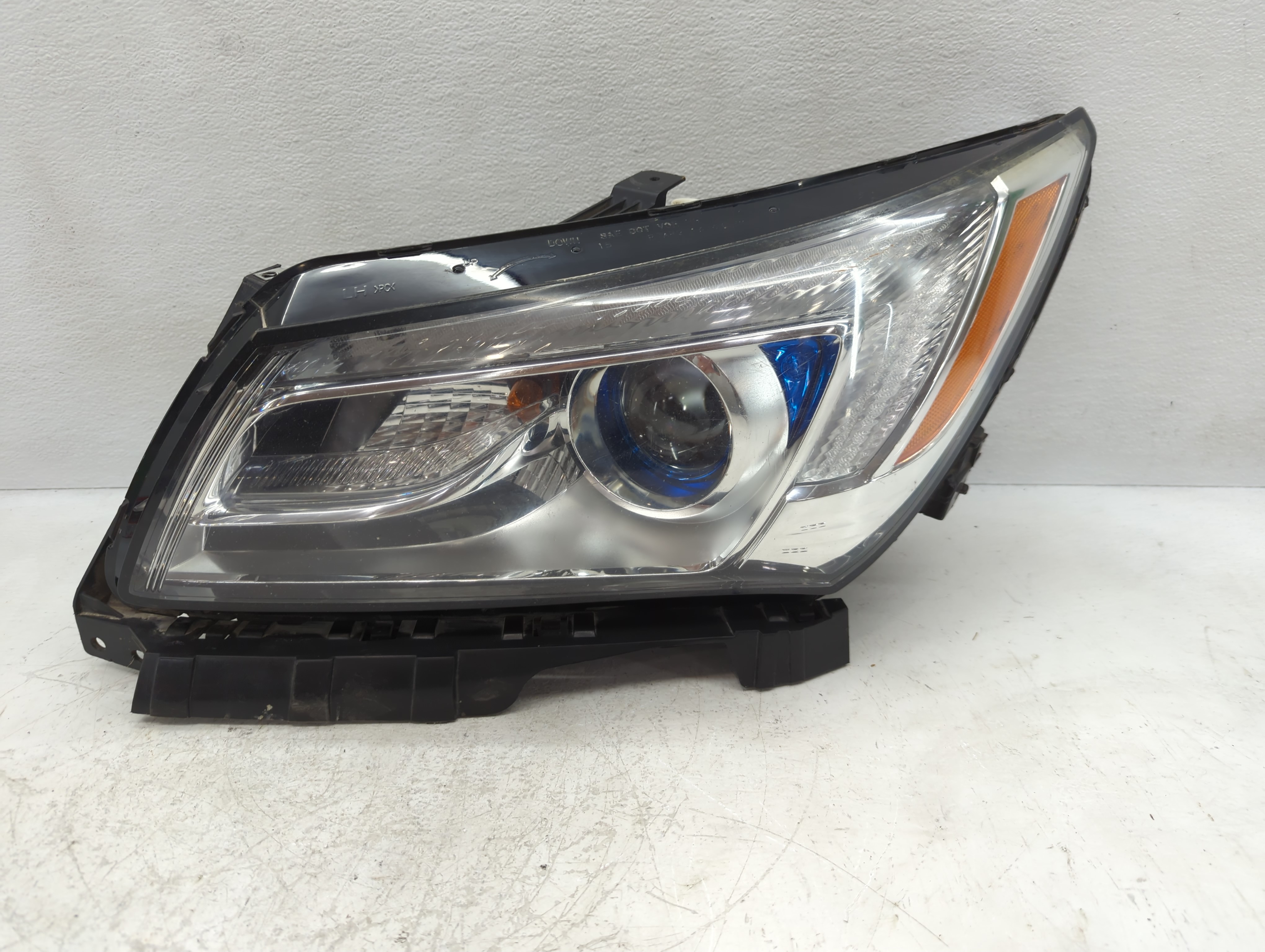 Picture of 2014-2016 Buick Lacrosse Driver Left Oem Head Light Headlight Lamp 1117423
