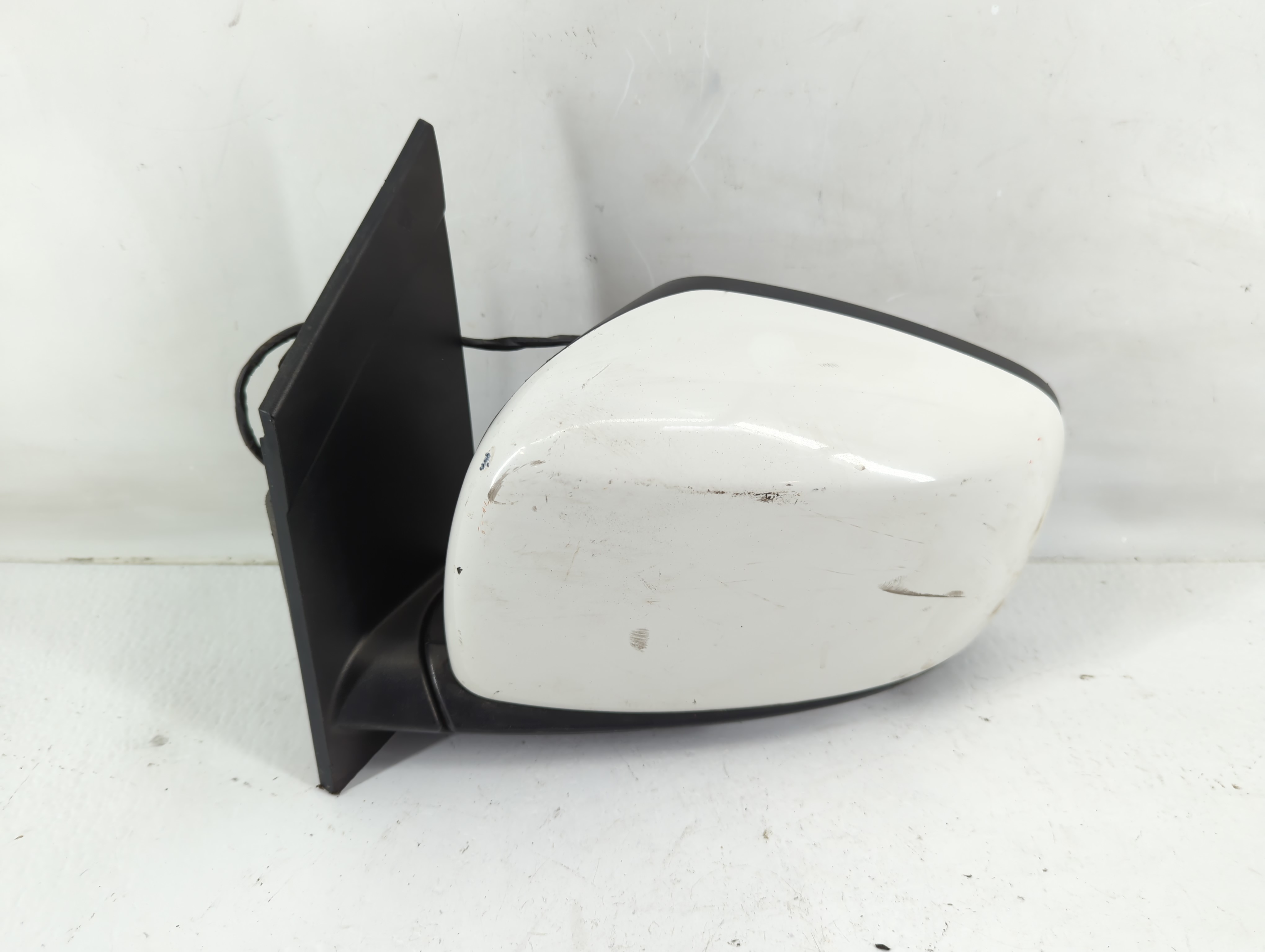 Picture of Dodge Caravan Driver Left Side View Power Door Mirror White 1117441