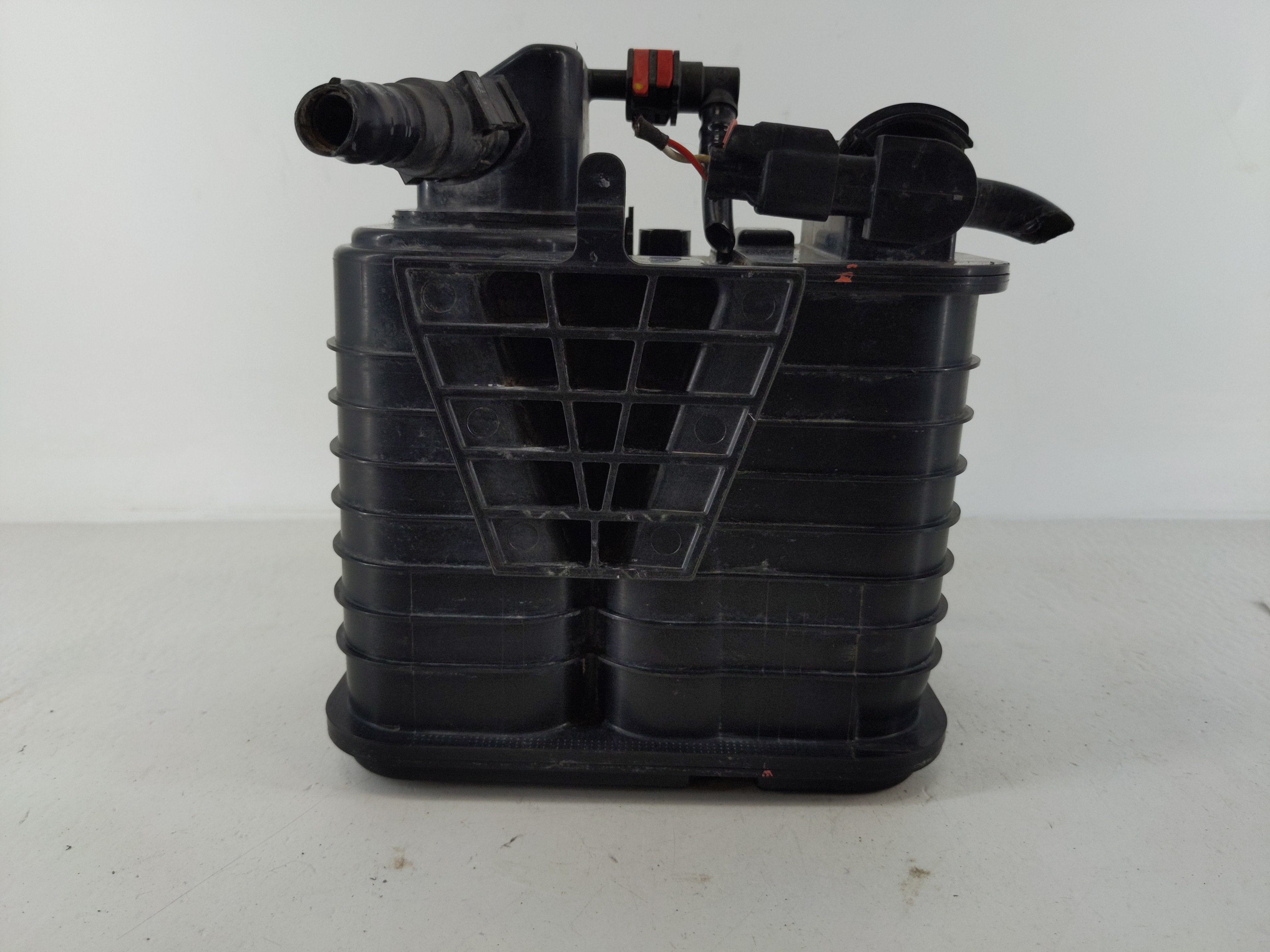 2016 Chevrolet Cruze Fuel Vapor Charcoal Canister 1117487 - Oemusedautoparts1.com