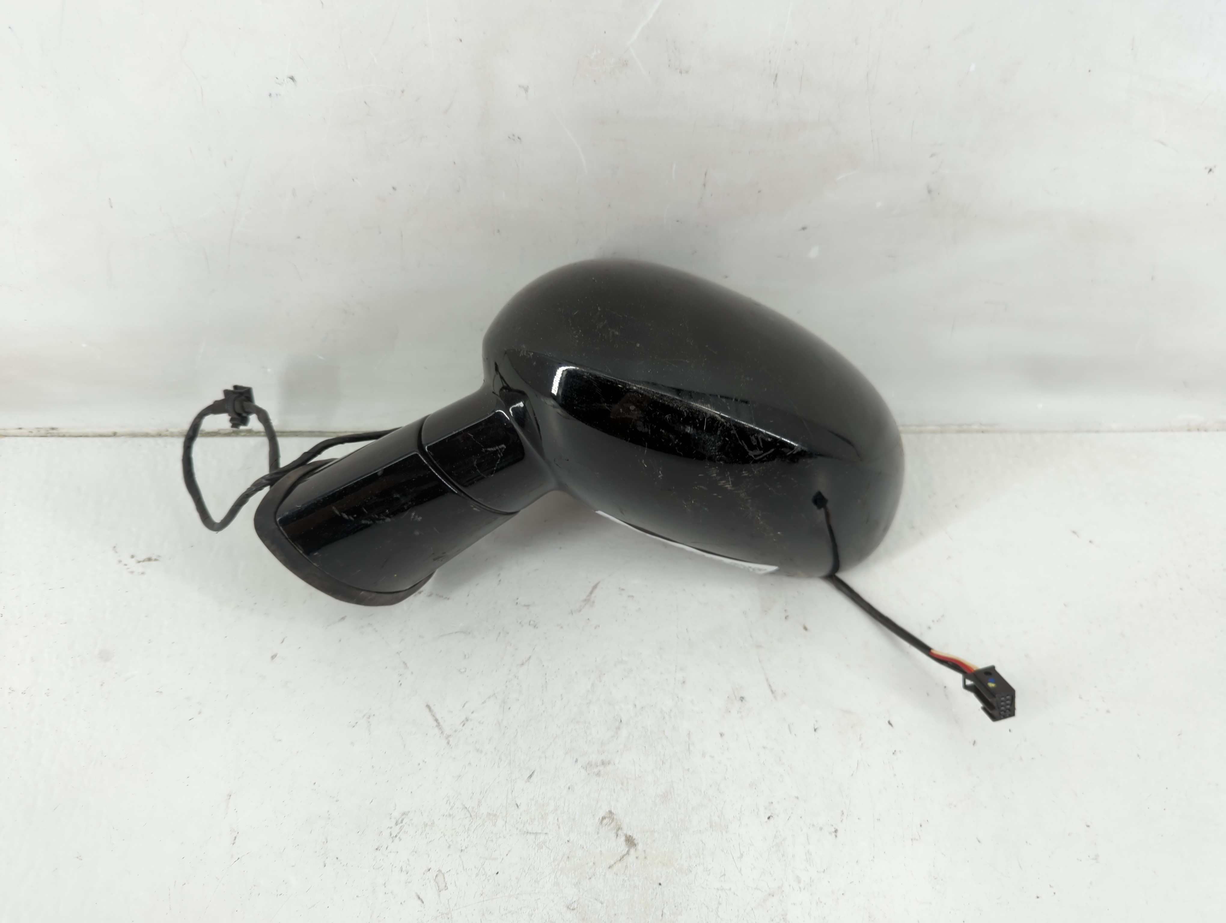 2015-2019 Dodge Challenger Driver Left Side View Power Door Mirror Black 1117498 - Oemusedautoparts1.com