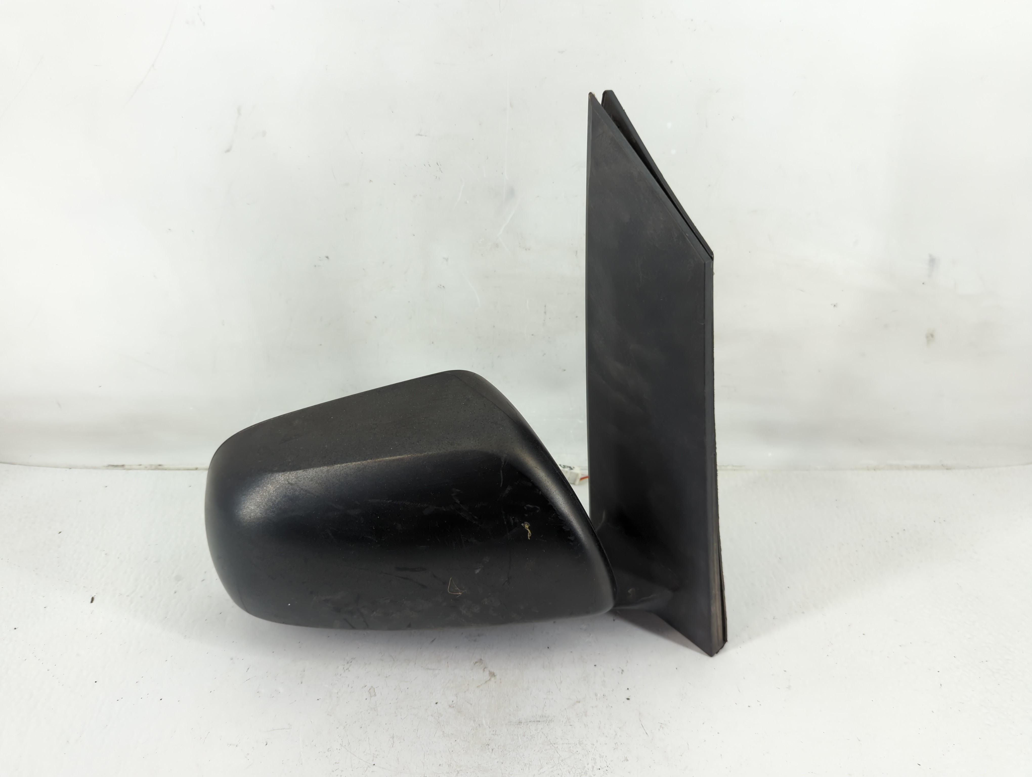 2015-2020 Toyota Sienna Passenger Right Side View Power Door Mirror 1117503 - Oemusedautoparts1.com