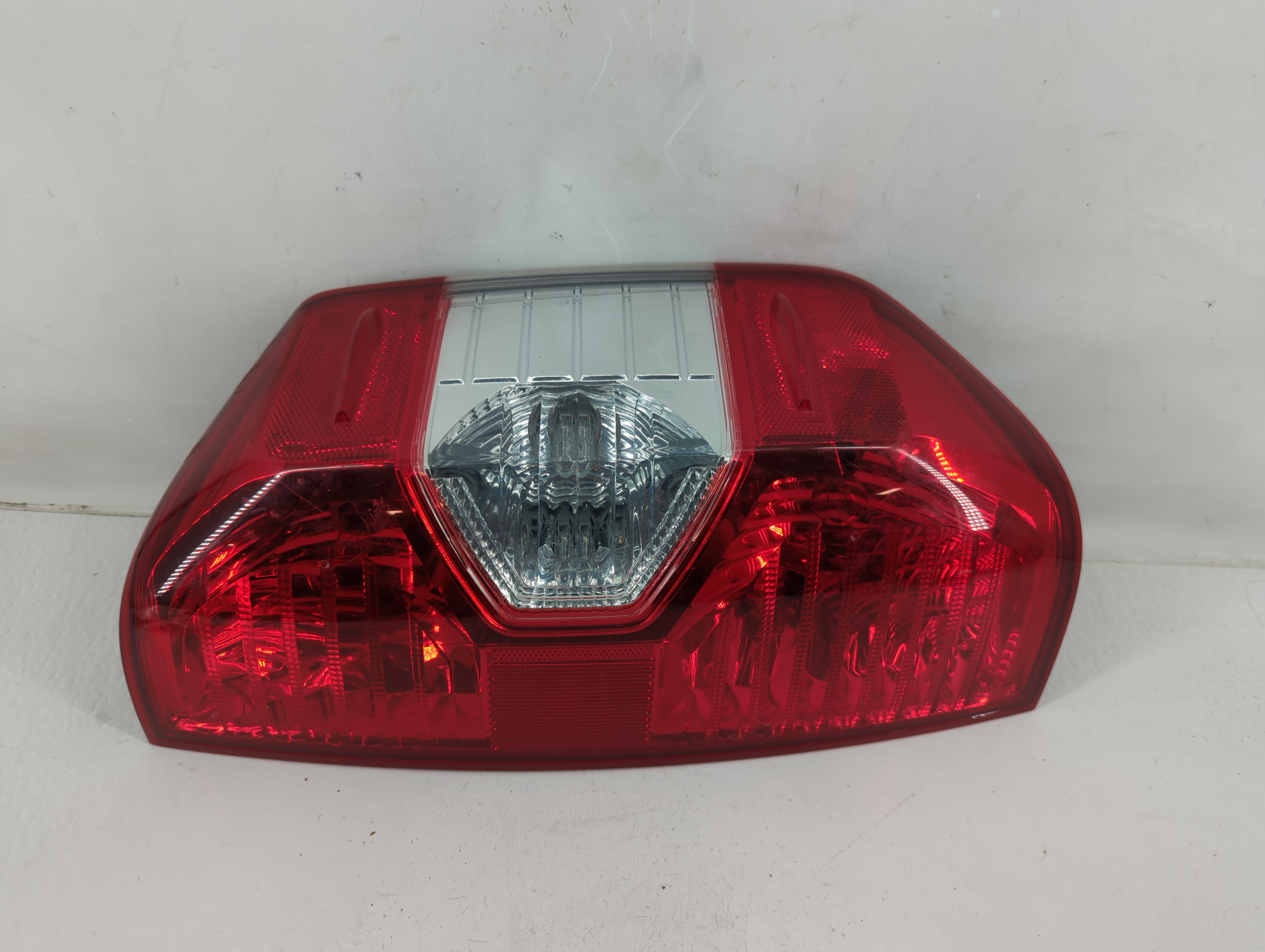 2014-2021 Toyota Tundra Passenger Right Side Tail Light Taillight Oem 1117522 - Oemusedautoparts1.com