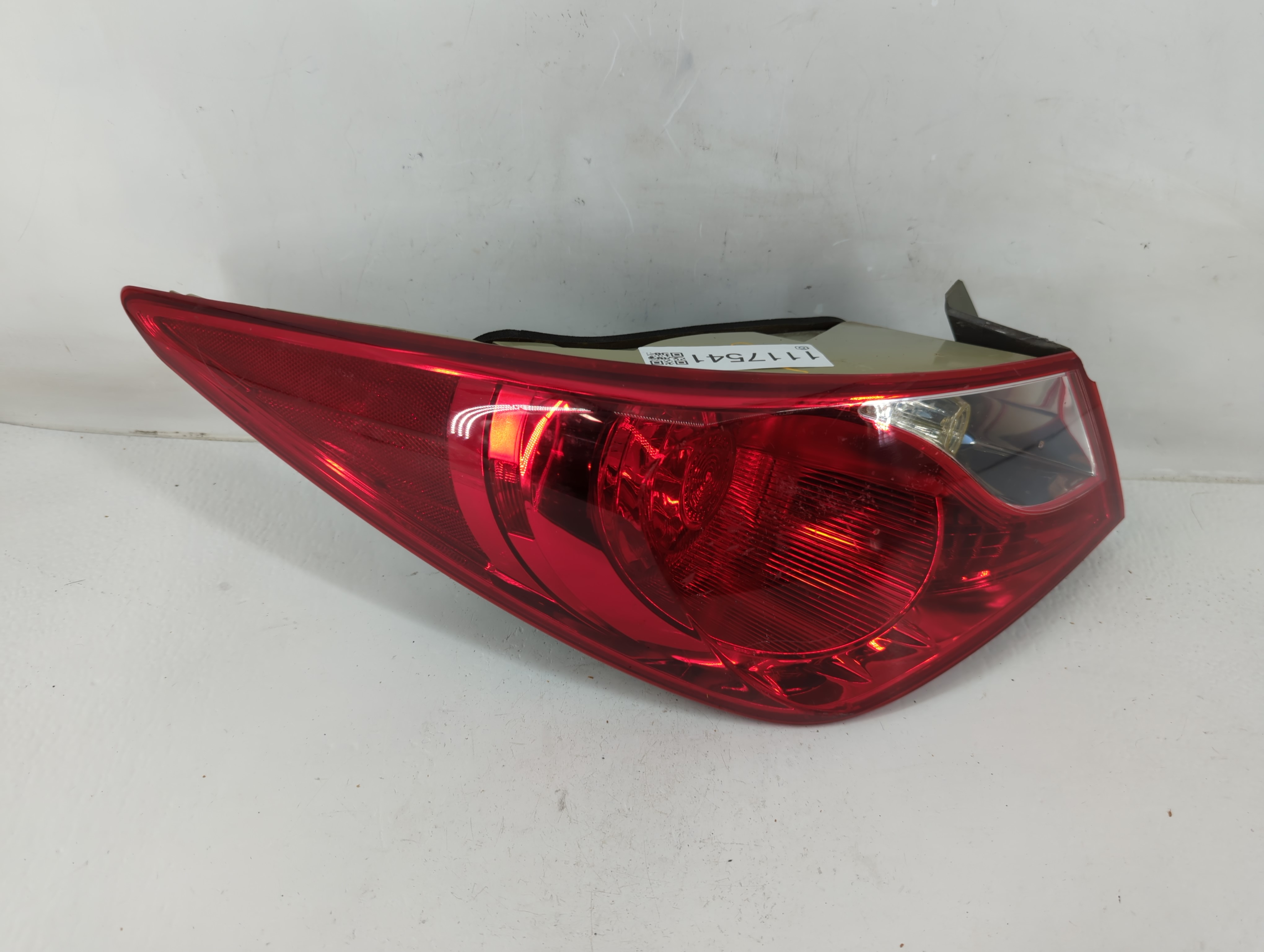 Picture of 2011-2014 Hyundai Sonata Driver Left Side Tail Light Taillight Oem 1117541