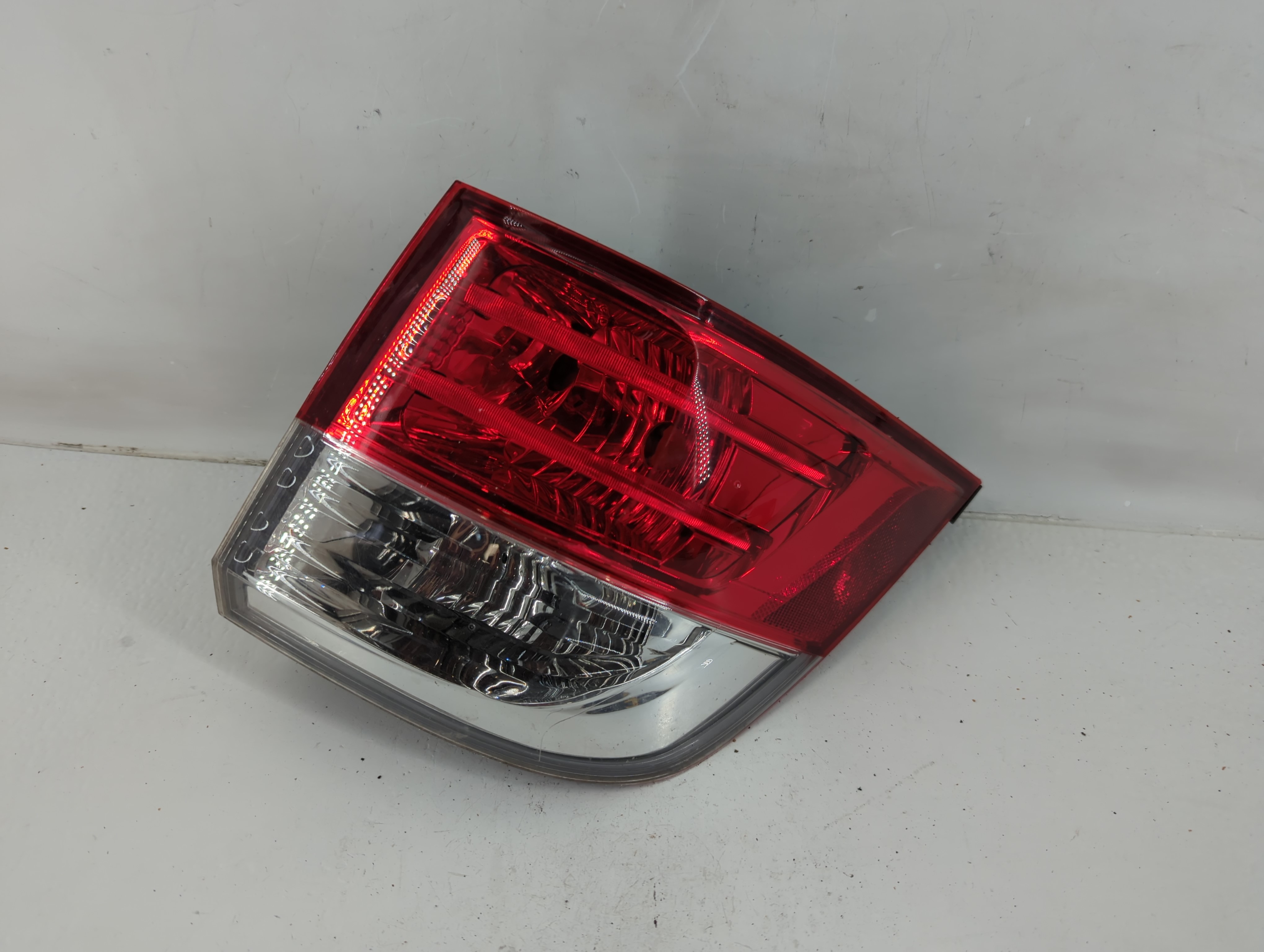 Picture of 2014-2017 Honda Odyssey Passenger Right Side Tail Light Taillight Oem 1117595