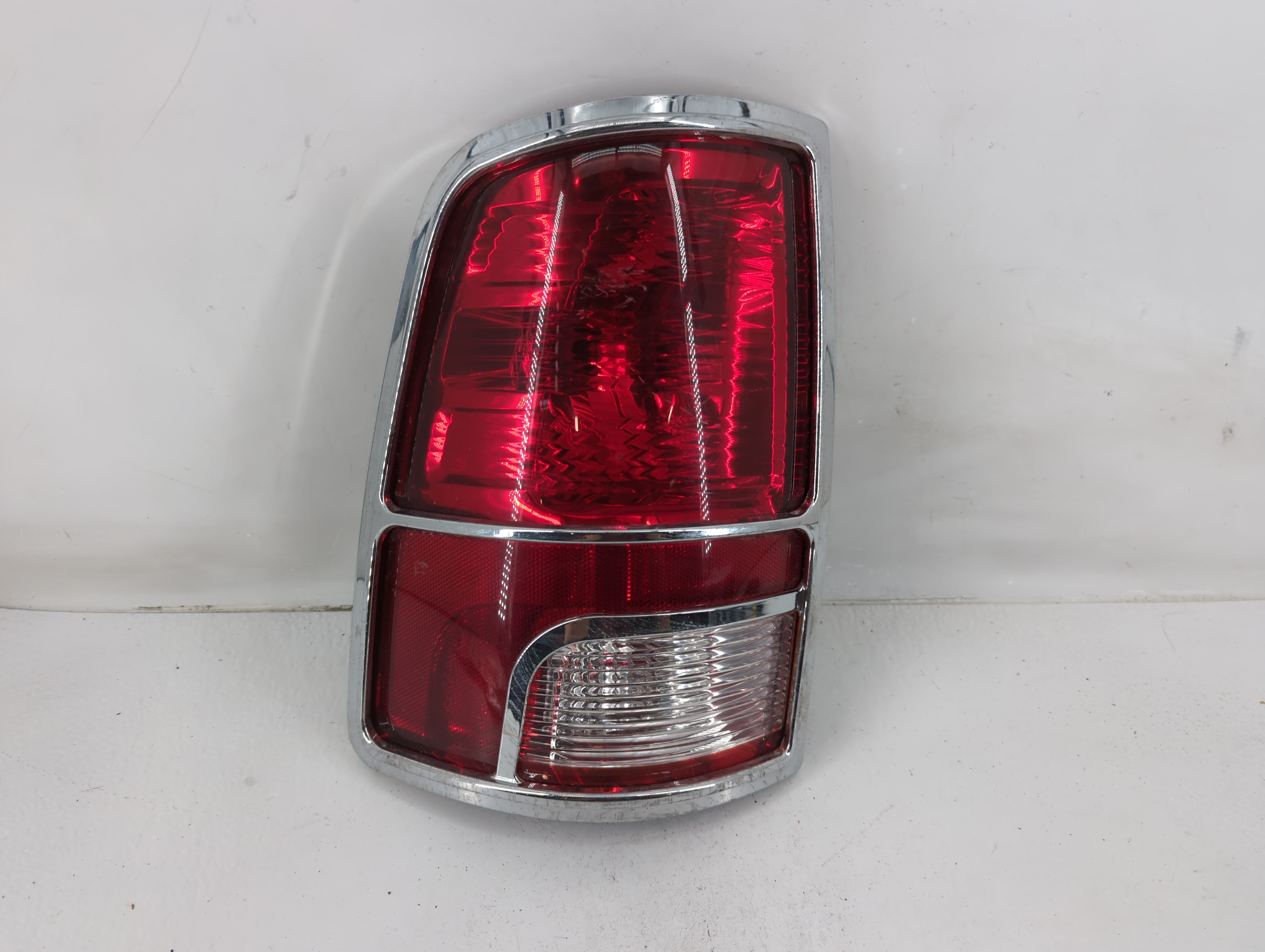 Dodge Ram 1500 Driver Left Side Tail Light Taillight Oem 1117600 - Oemusedautoparts1.com