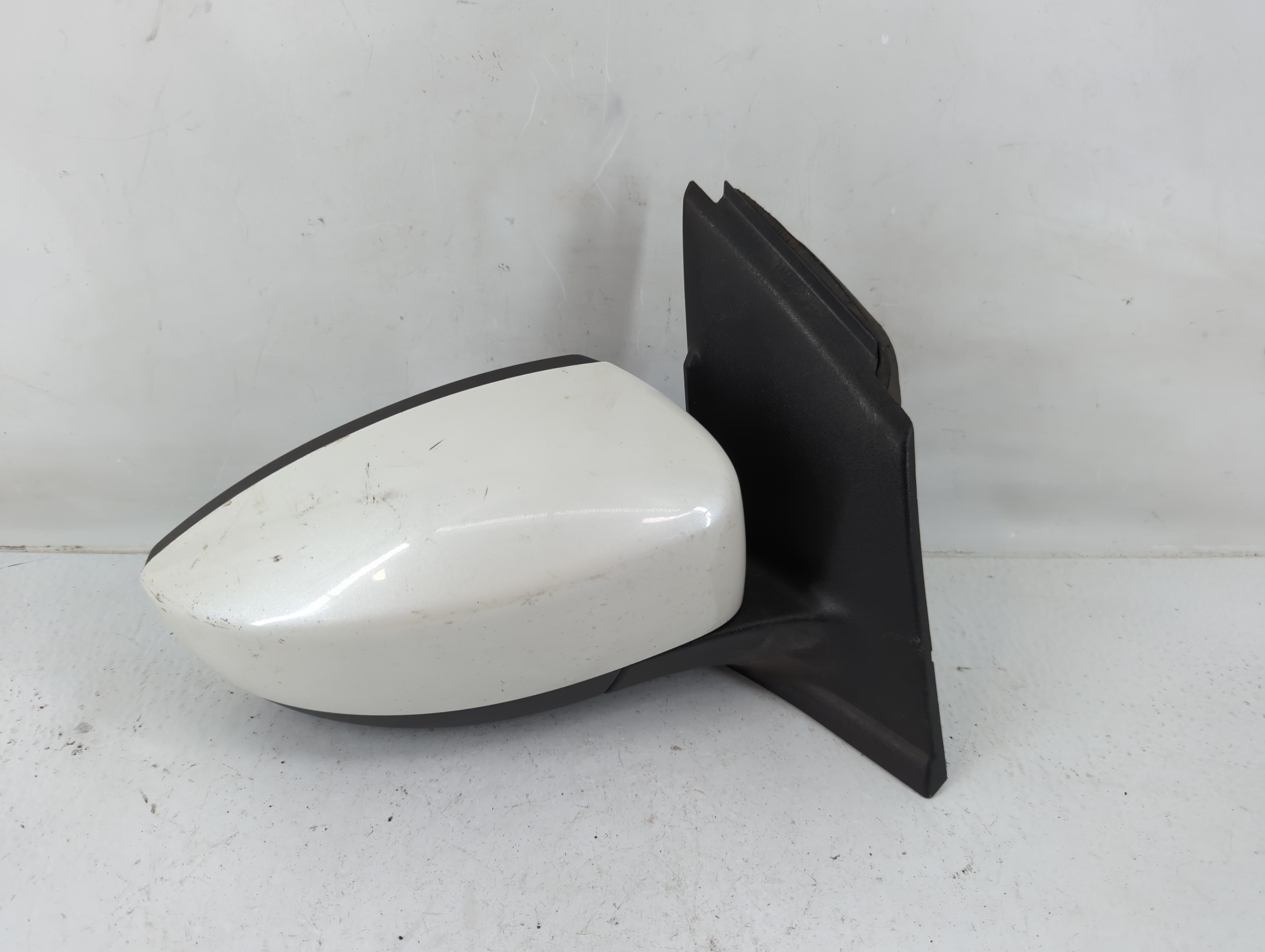 Picture of 2013-2016 Ford Escape Passenger Right Side View Power Door Mirror White 1117688