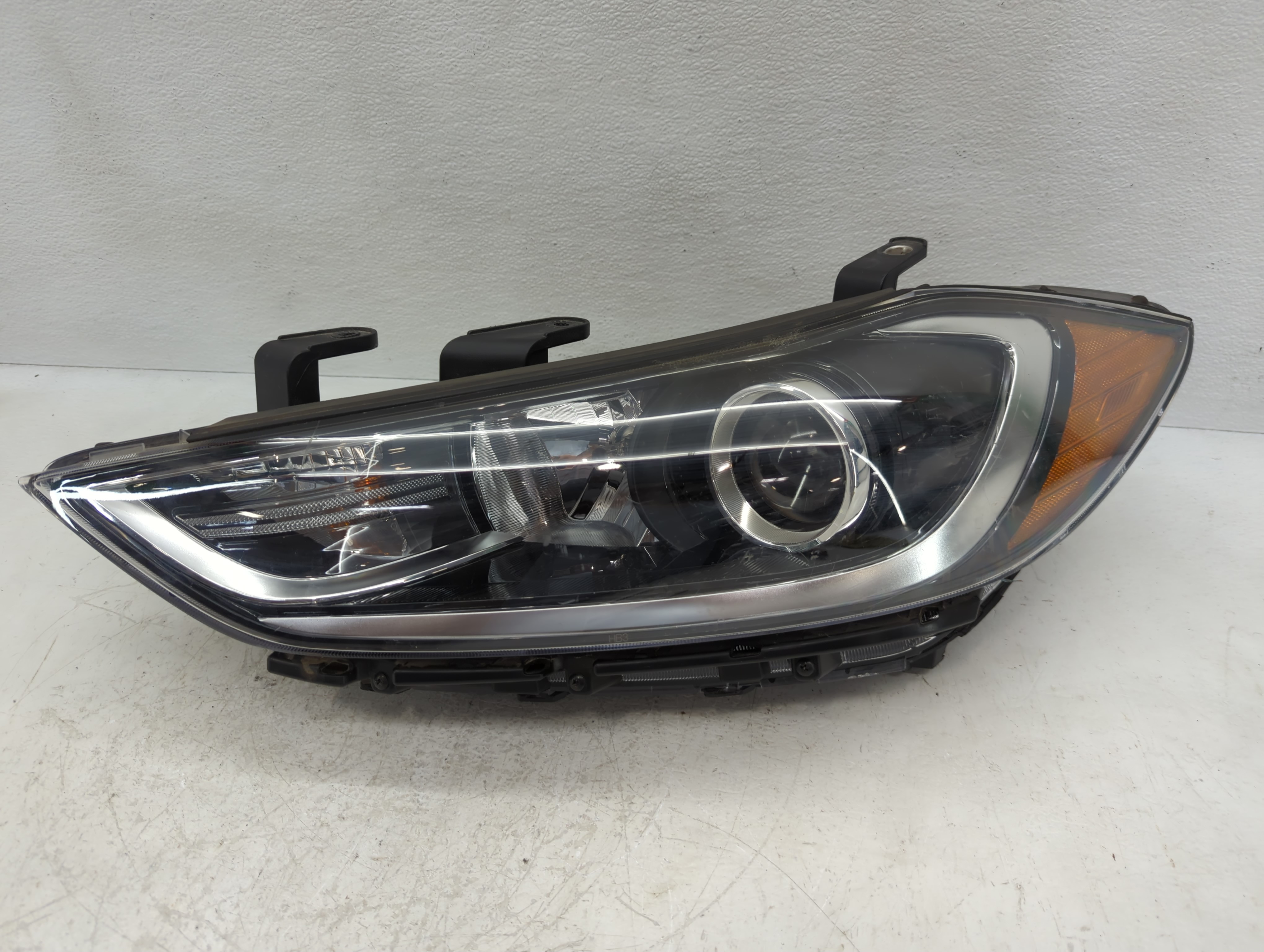 Picture of 2017-2018 Hyundai Elantra Driver Left Oem Head Light Headlight Lamp 1117691