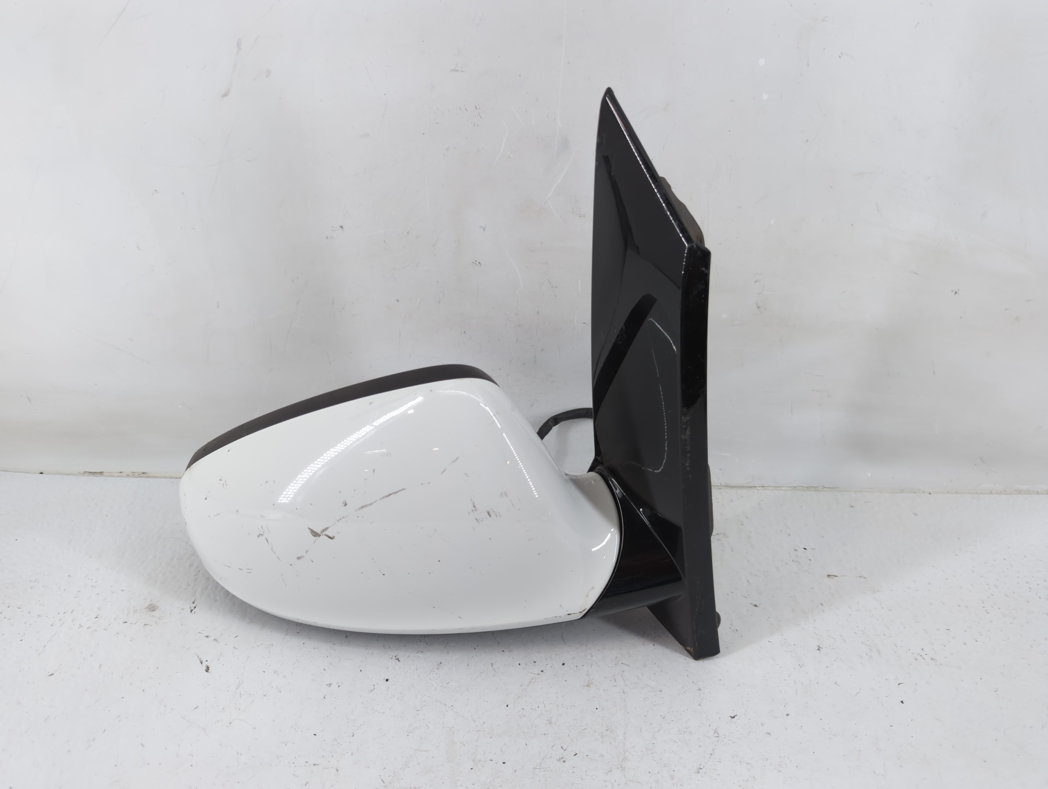 Picture of 2012-2017 Buick Verano Passenger Right Side View Power Door Mirror White 1117695