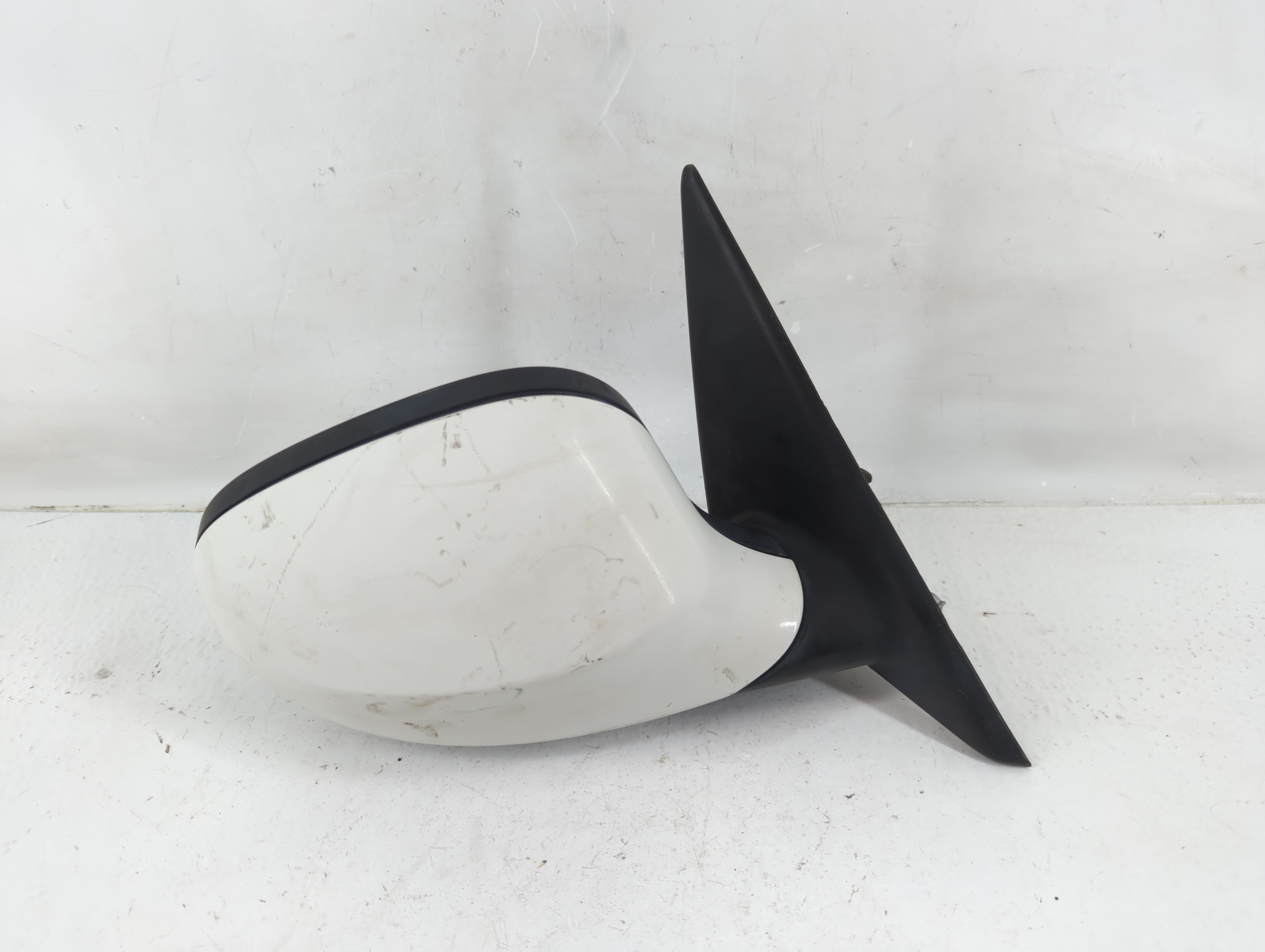 2009-2012 Bmw 328i Passenger Right Side View Power Door Mirror White 1117703 - Oemusedautoparts1.com