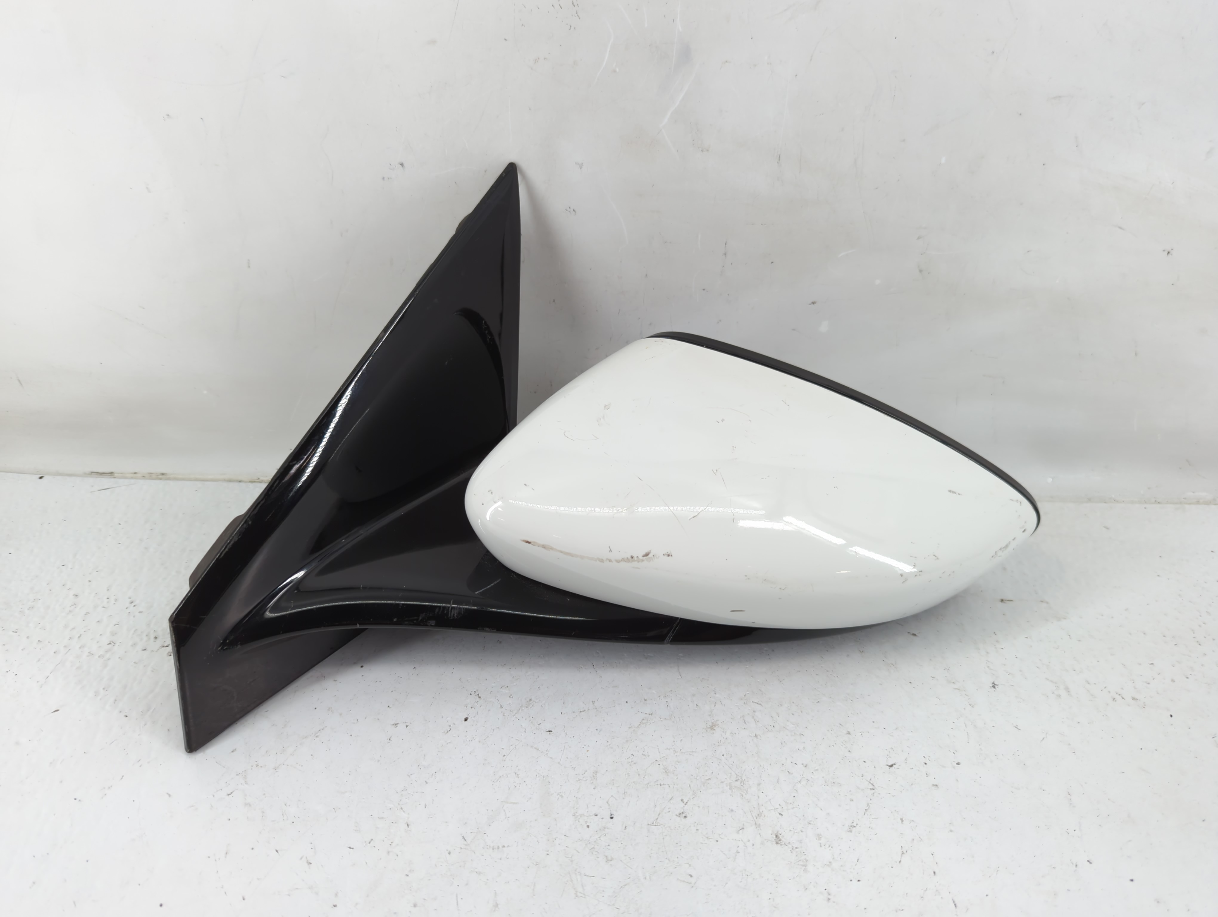 Picture of 2015-2017 Chrysler 200 Driver Left Side View Power Door Mirror White 1117729