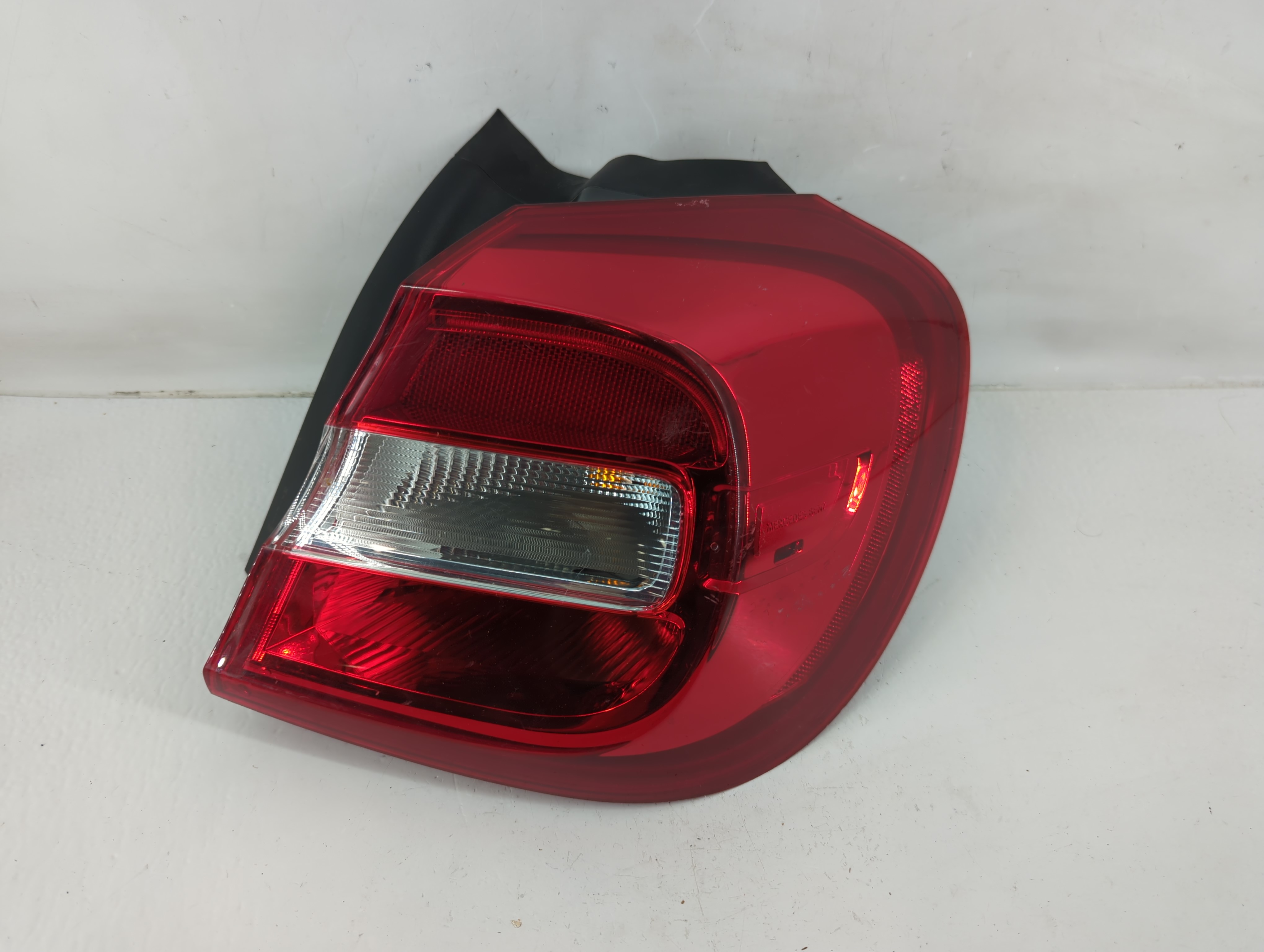 2015 Mercedes-benz Gla250 Passenger Right Side Tail Light Taillight Oem 1117732 - Oemusedautoparts1.com