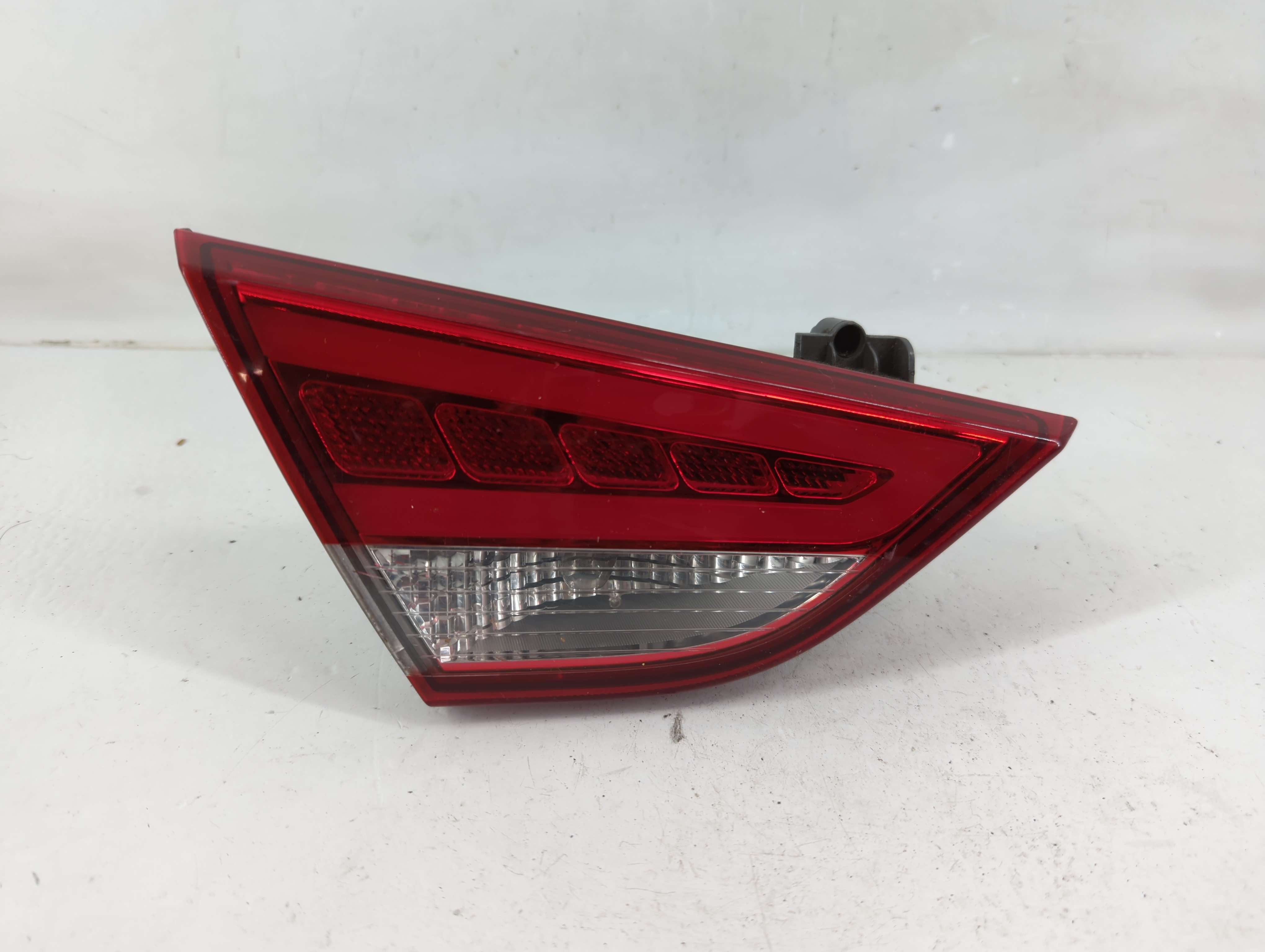 Picture of 2014-2014 Hyundai Sonata Driver Left Side Tail Light Taillight Oem 1117740