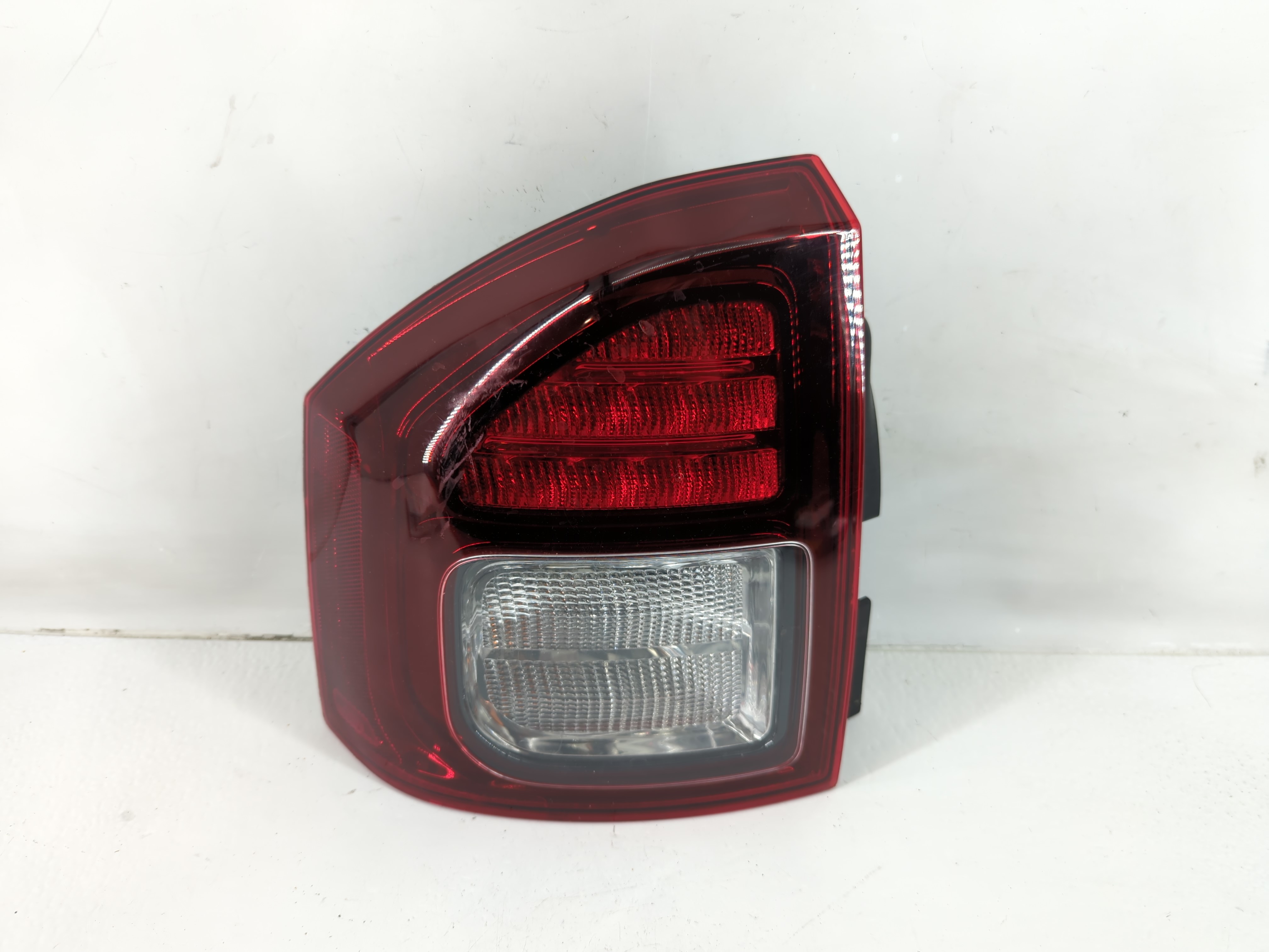 Picture of 2016 Jeep Compass Driver Left Side Tail Light Taillight Oem 1117741