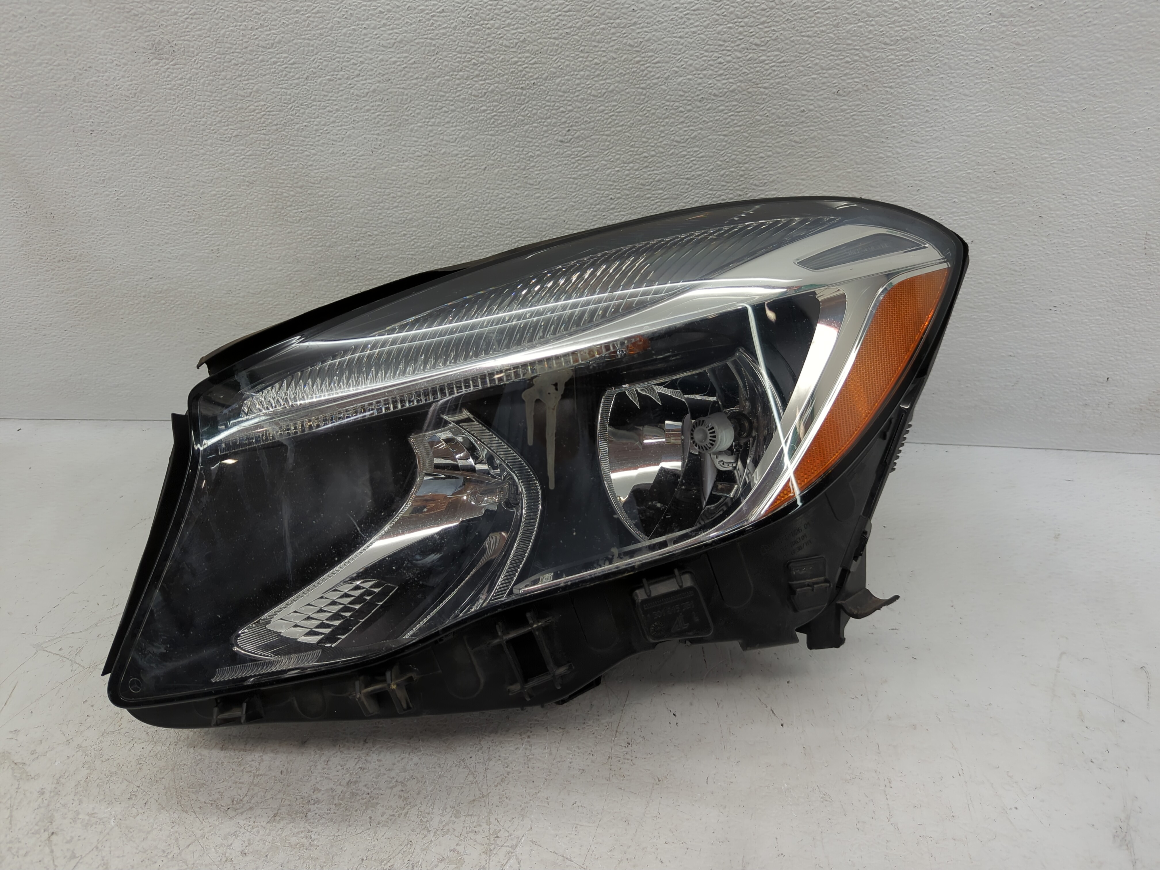 Mercedes-benz Gla180 Driver Left Oem Head Light Headlight Lamp 1117746 - Oemusedautoparts1.com