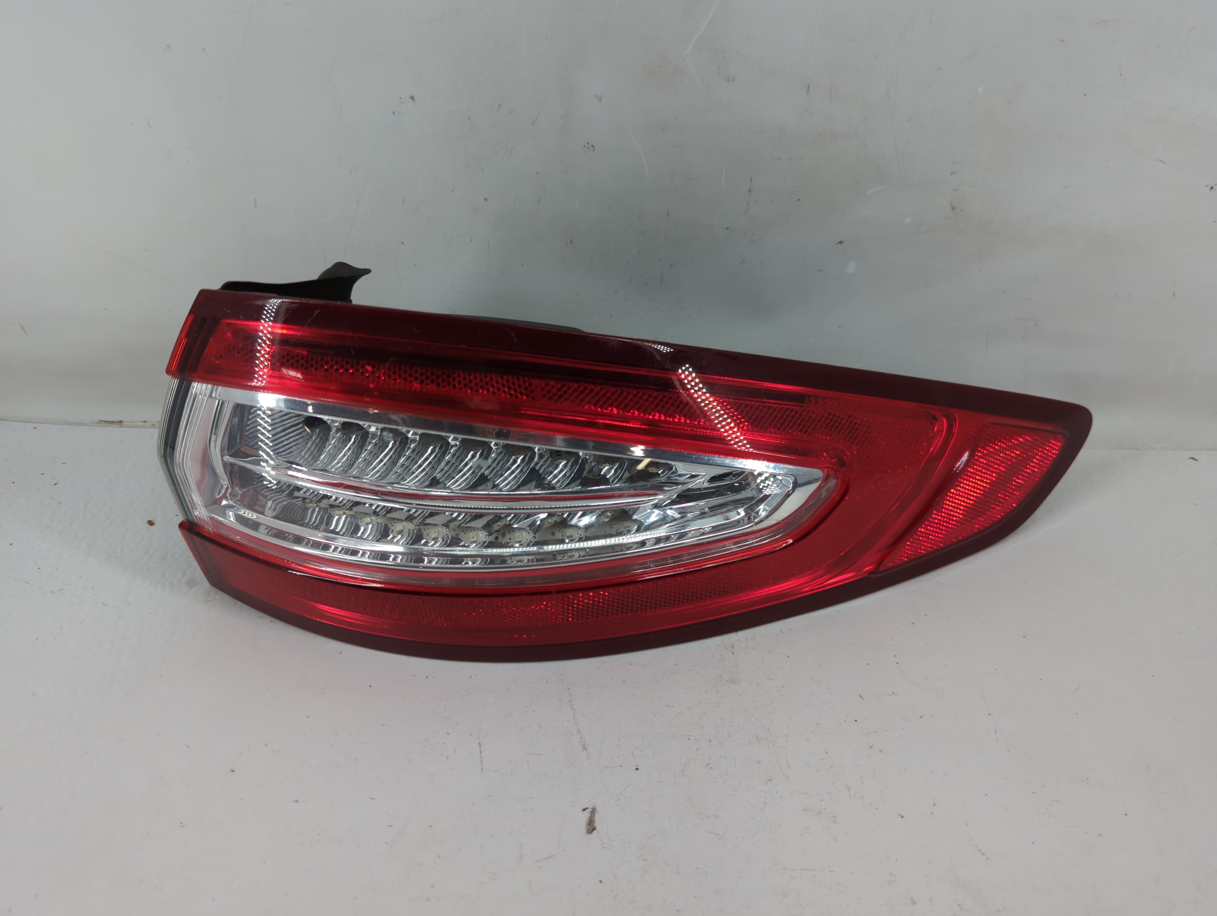 Picture of 2013-2016 Ford Fusion Passenger Right Side Tail Light Taillight Oem 1117774