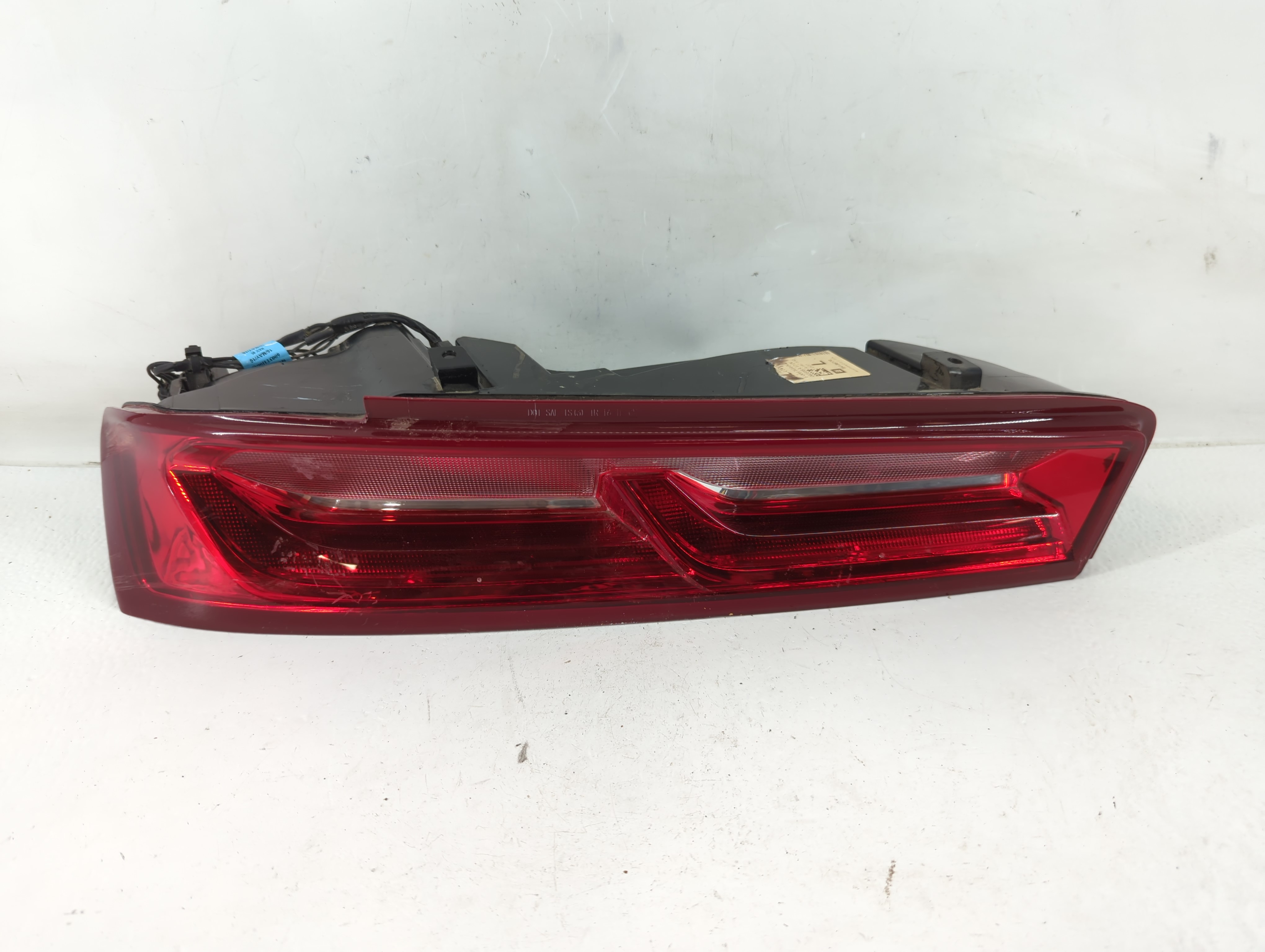Picture of 2016-2018 Chevrolet Camaro Driver Left Side Tail Light Taillight Oem 1117781