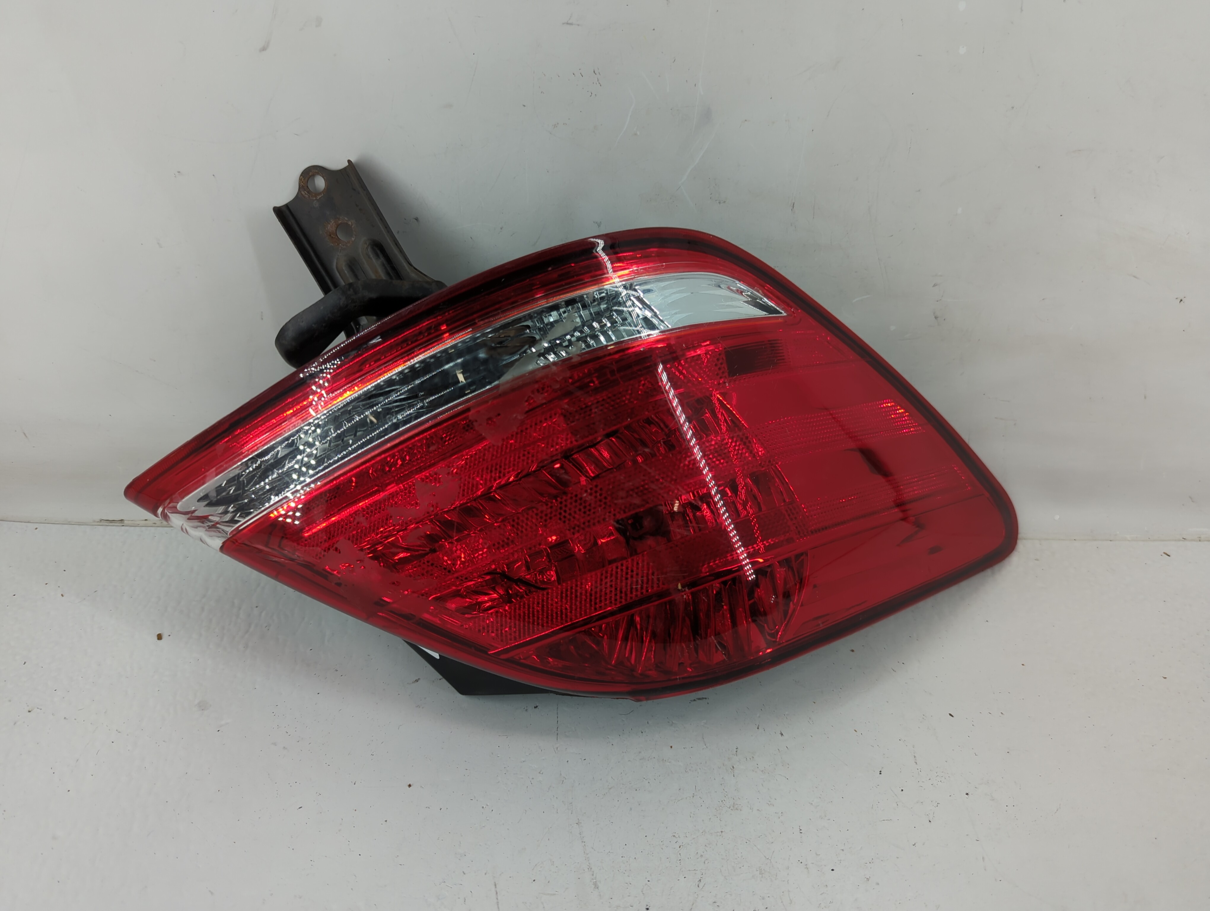 2005-2010 Toyota Avalon Driver Left Side Tail Light Taillight Oem 1117797 - Oemusedautoparts1.com