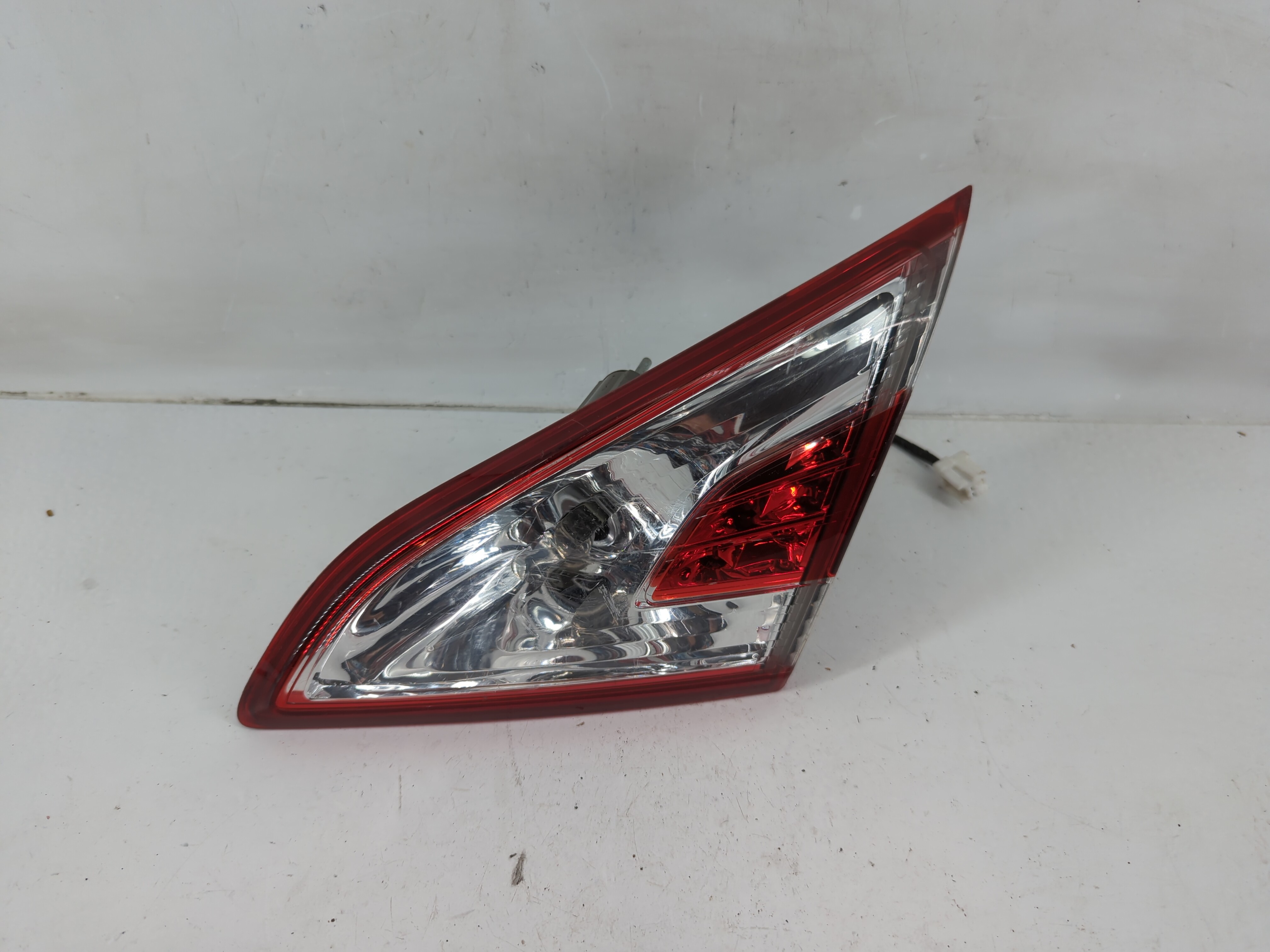 Picture of 2011-2014 Nissan Murano Passenger Right Side Tail Light Taillight Oem 1117800