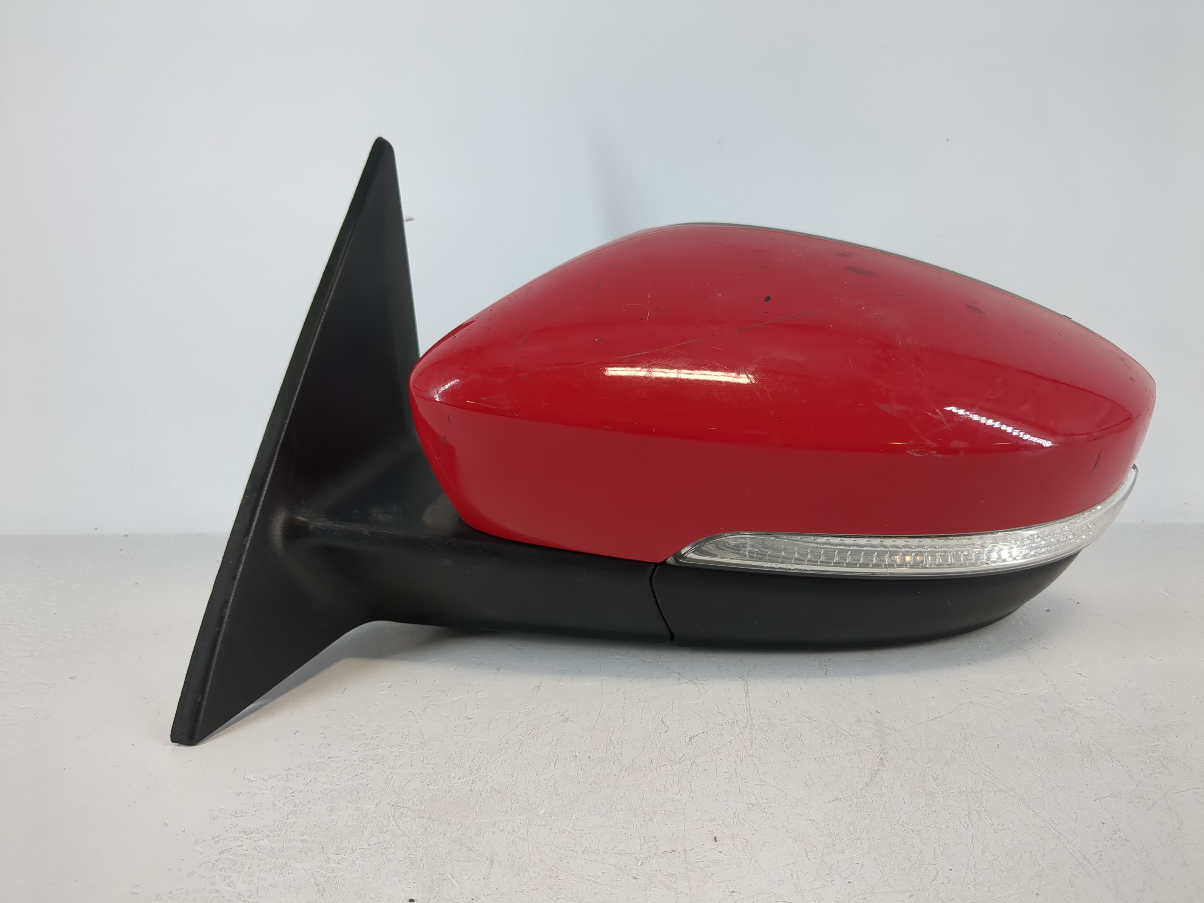 2012-2019 Volkswagen Beetle Driver Left Side View Power Door Mirror Red 1117809 - Oemusedautoparts1.com