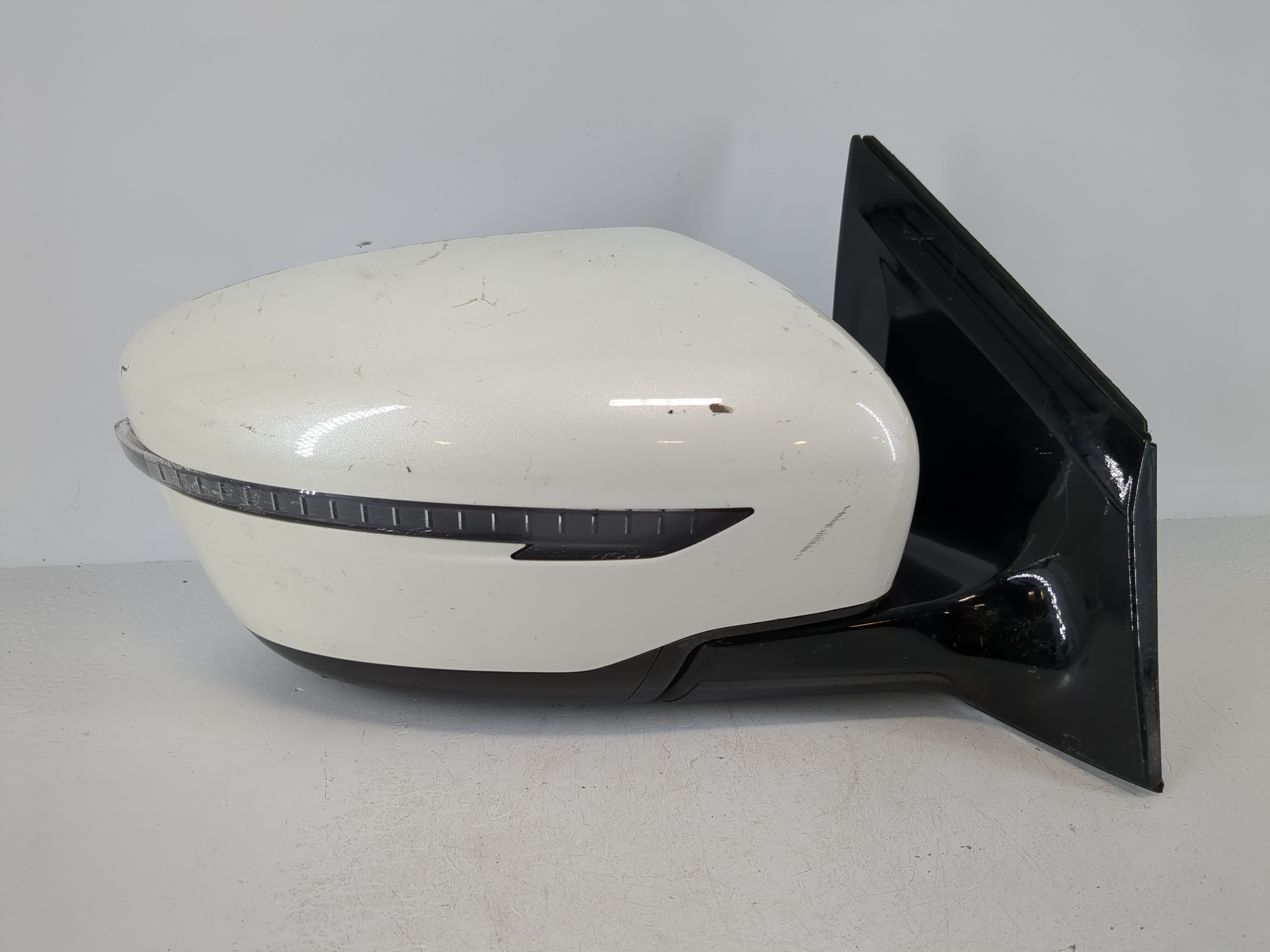 Picture of 2015-2016 Nissan Murano Passenger Right Side View Power Door Mirror 1117817