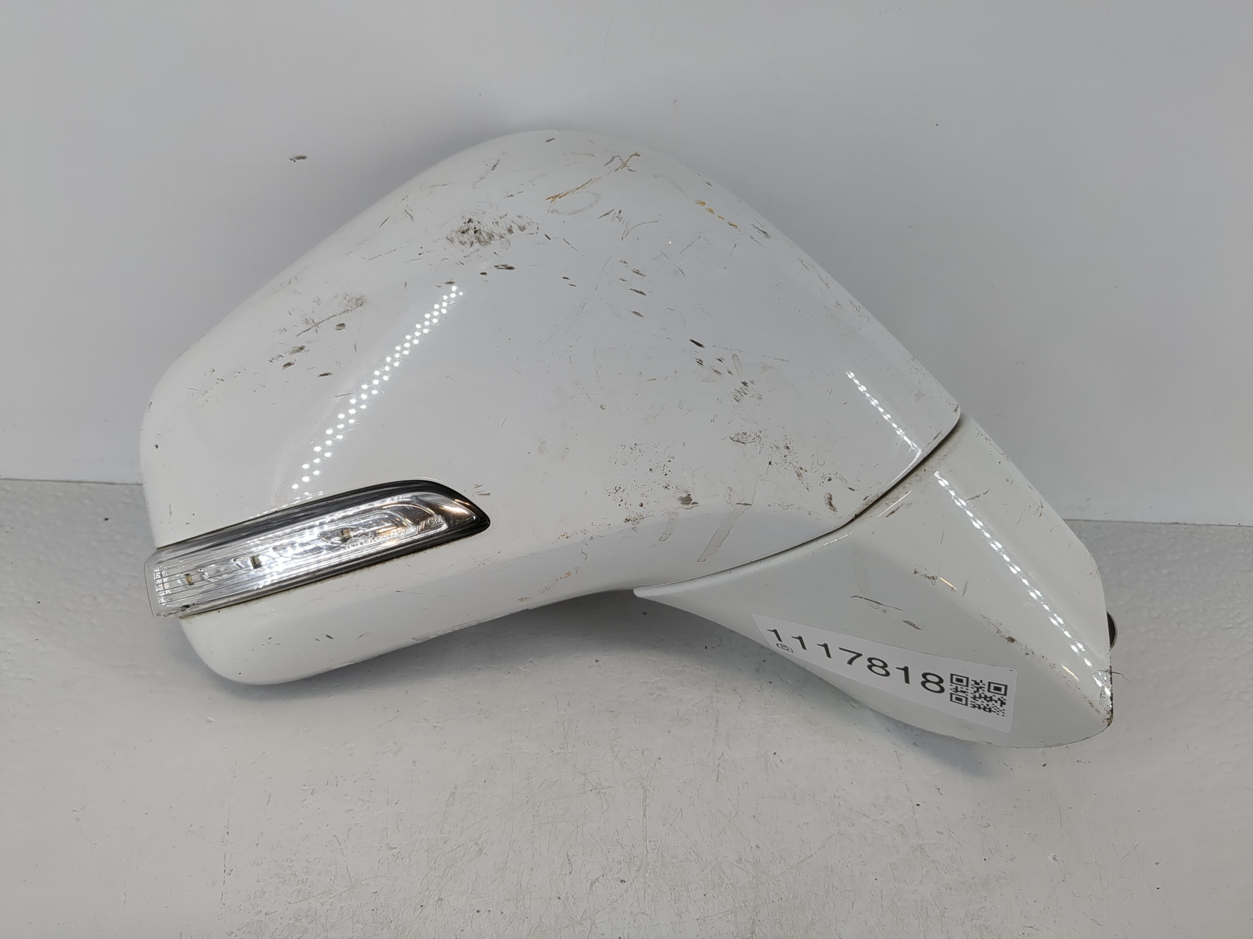 2017-2020 Buick Encore Passenger Right Side View Power Door Mirror White 1117818 - Oemusedautoparts1.com