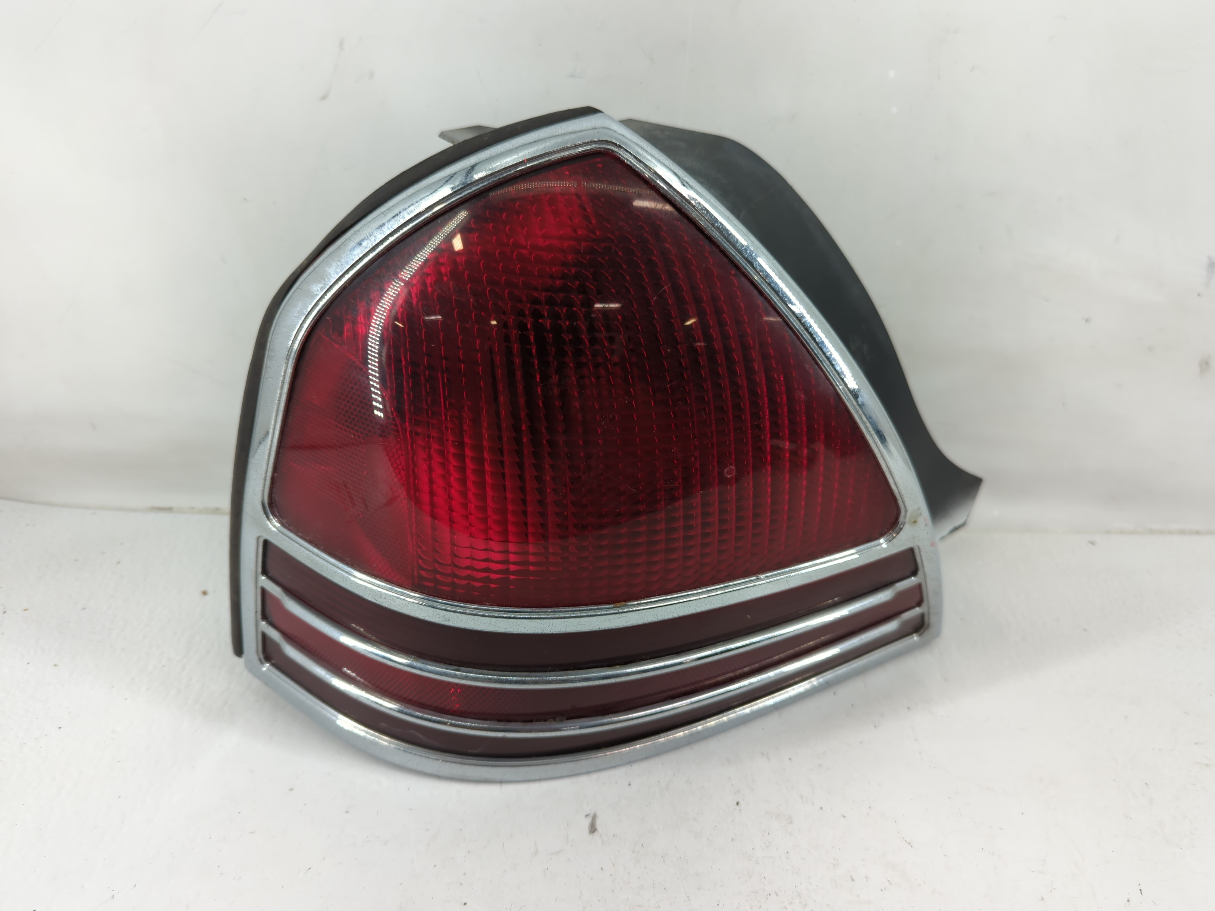 Picture of 2003 Mercury Grand Marquis Driver Left Side Tail Light Taillight Oem 1117855