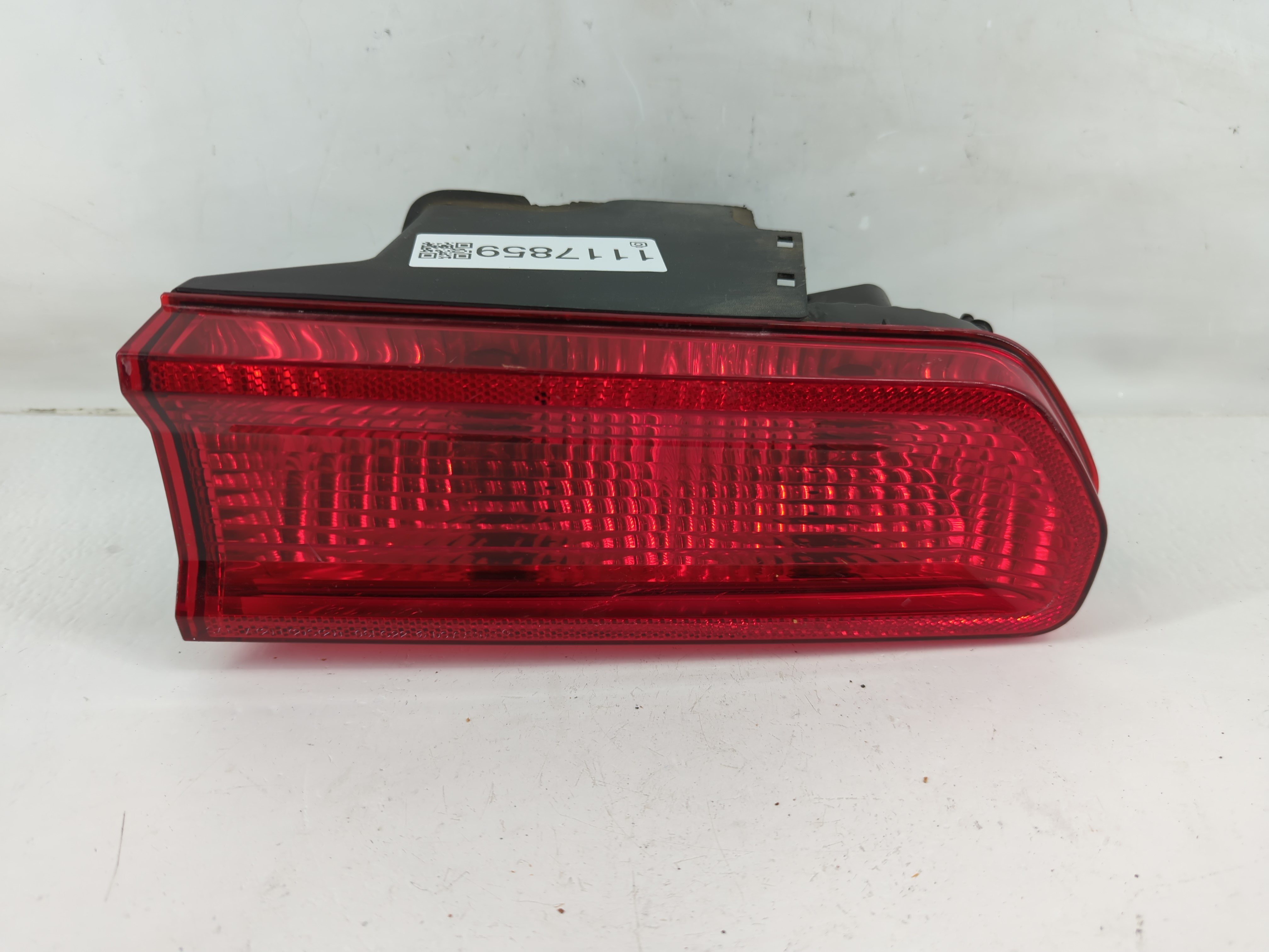 Picture of 2008-2014 Dodge Challenger Passenger Right Side Tail Light Taillight Oem 1117859
