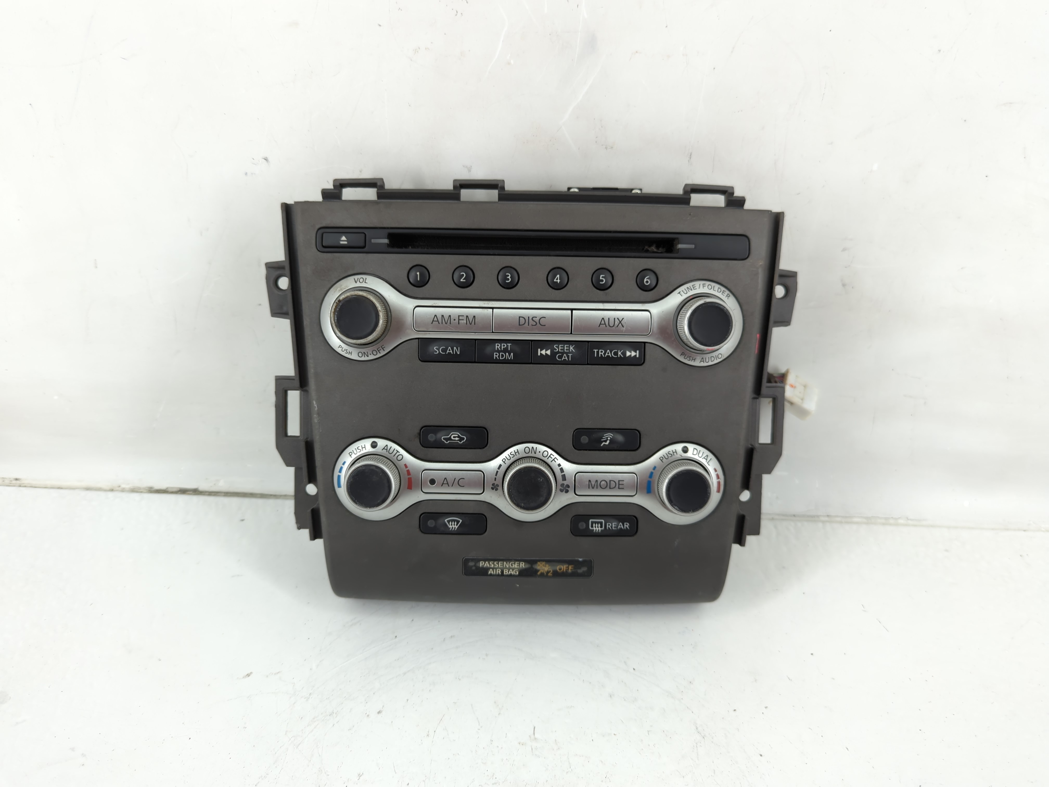 2011-2014 Nissan Murano Am Fm Cd Player Radio Receiver 1117872 - Oemusedautoparts1.com