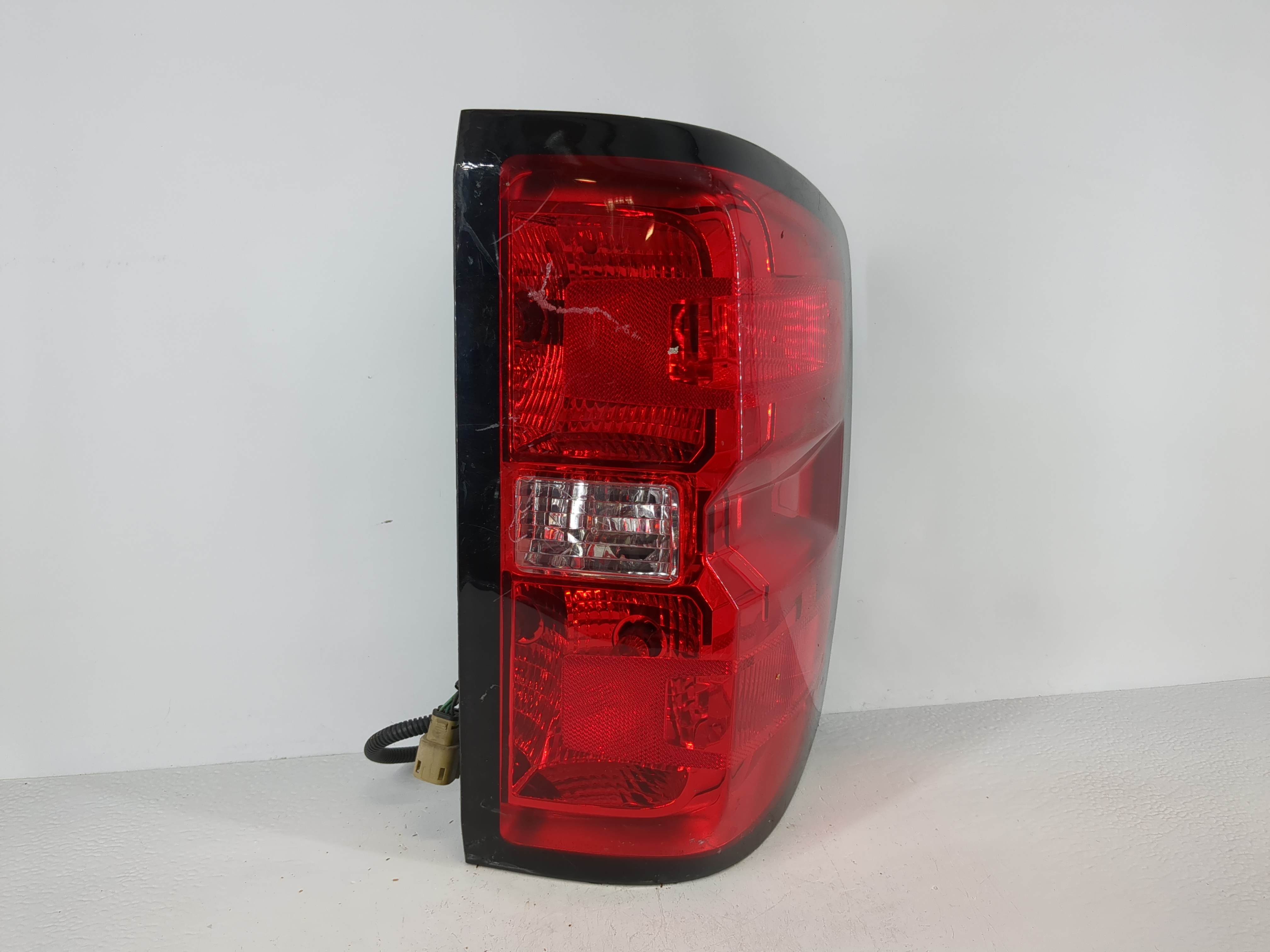 2016 Chevrolet Silverado 1500 Passenger Right Side Tail Light Taillight Oem 1117883 - Oemusedautoparts1.com