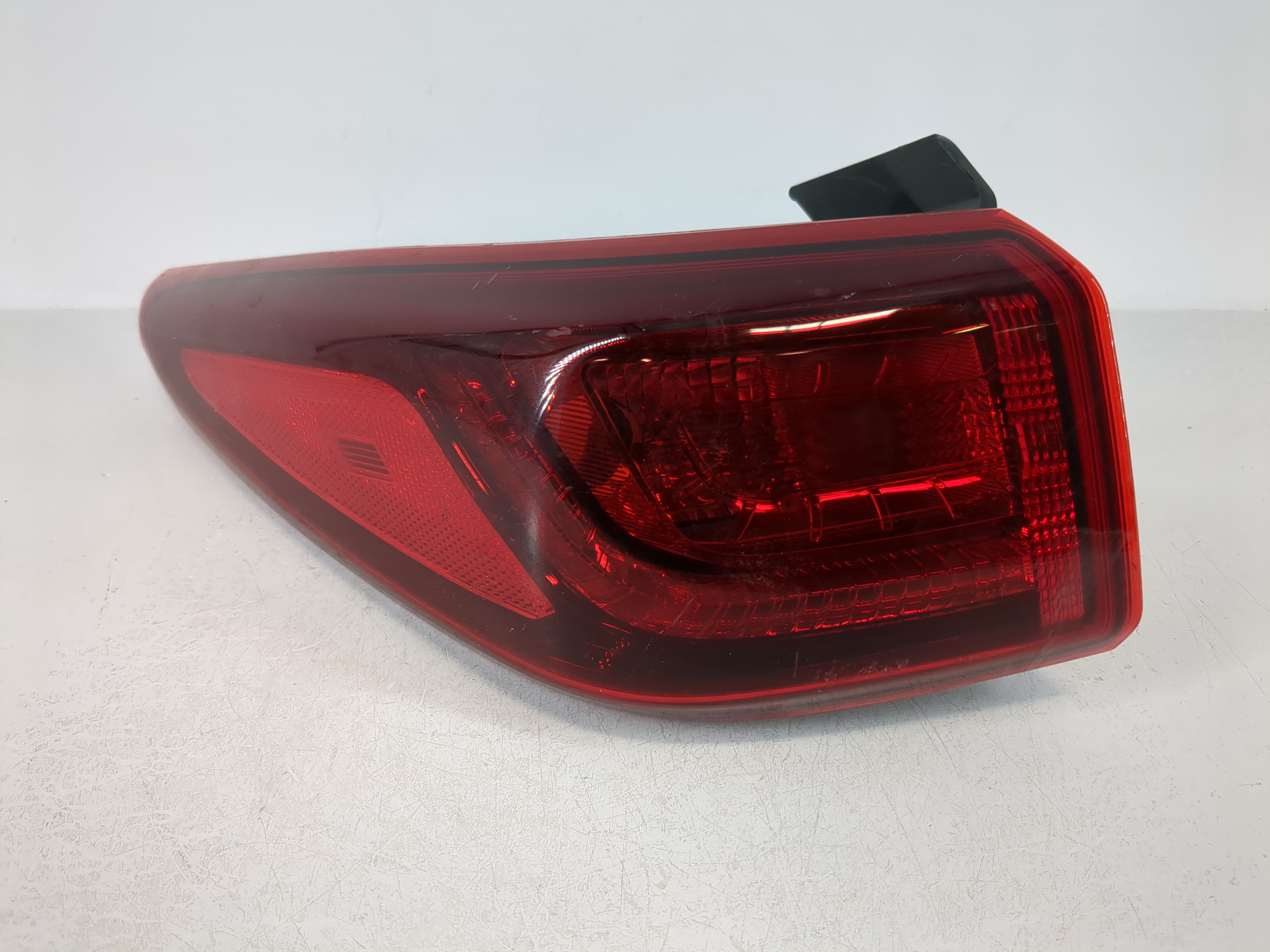 Picture of 2018-2021 Hyundai Kona Driver Left Side Tail Light Taillight Oem 1117884