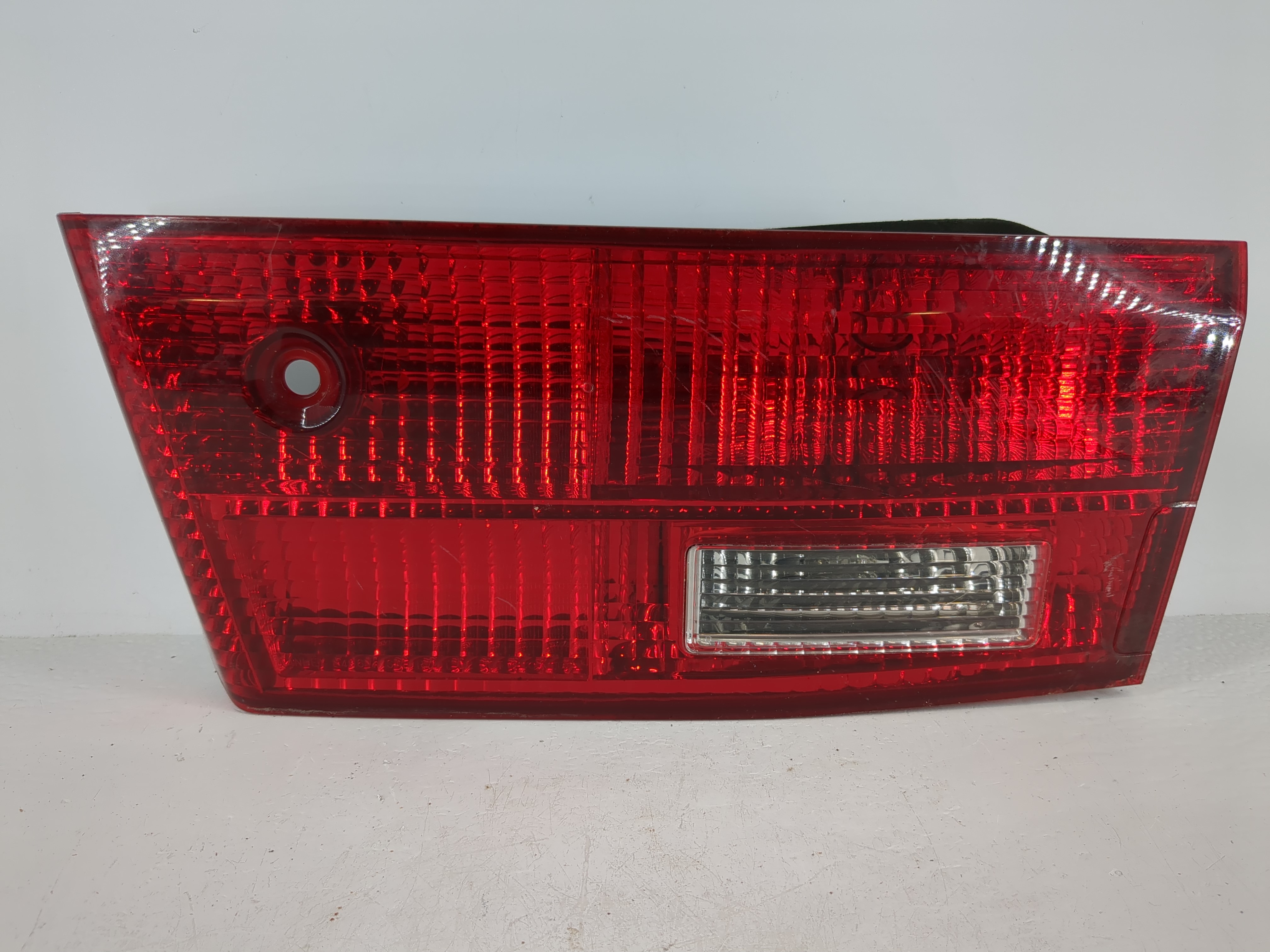 Picture of 2005-2005 Honda Accord Passenger Right Side Tail Light Taillight Oem 1117896