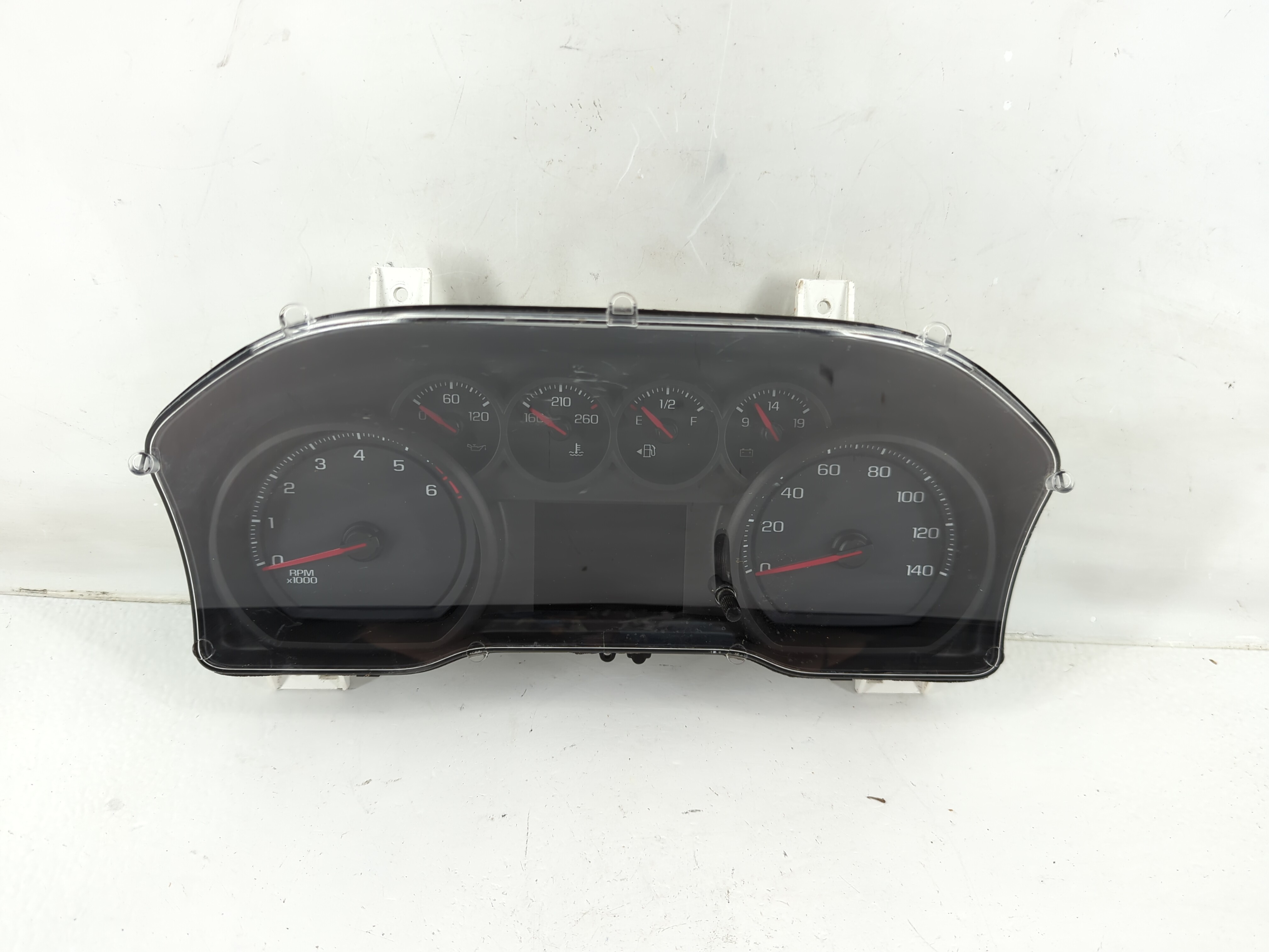 2019-2019 Chevrolet Silverado 1500 Speedometer Instrument Cluster Gauges 1118041 - Oemusedautoparts1.com