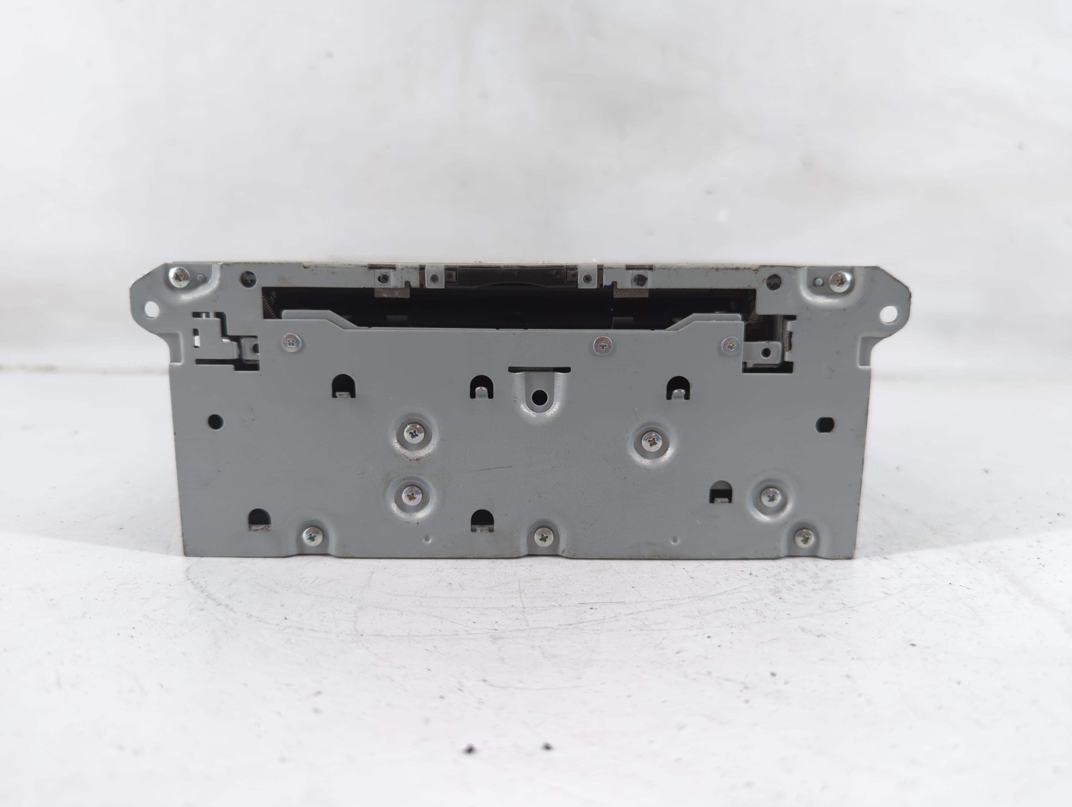 2015-2019 Infiniti Q50 Am Fm Cd Player Radio Receiver 1118045 - Oemusedautoparts1.com