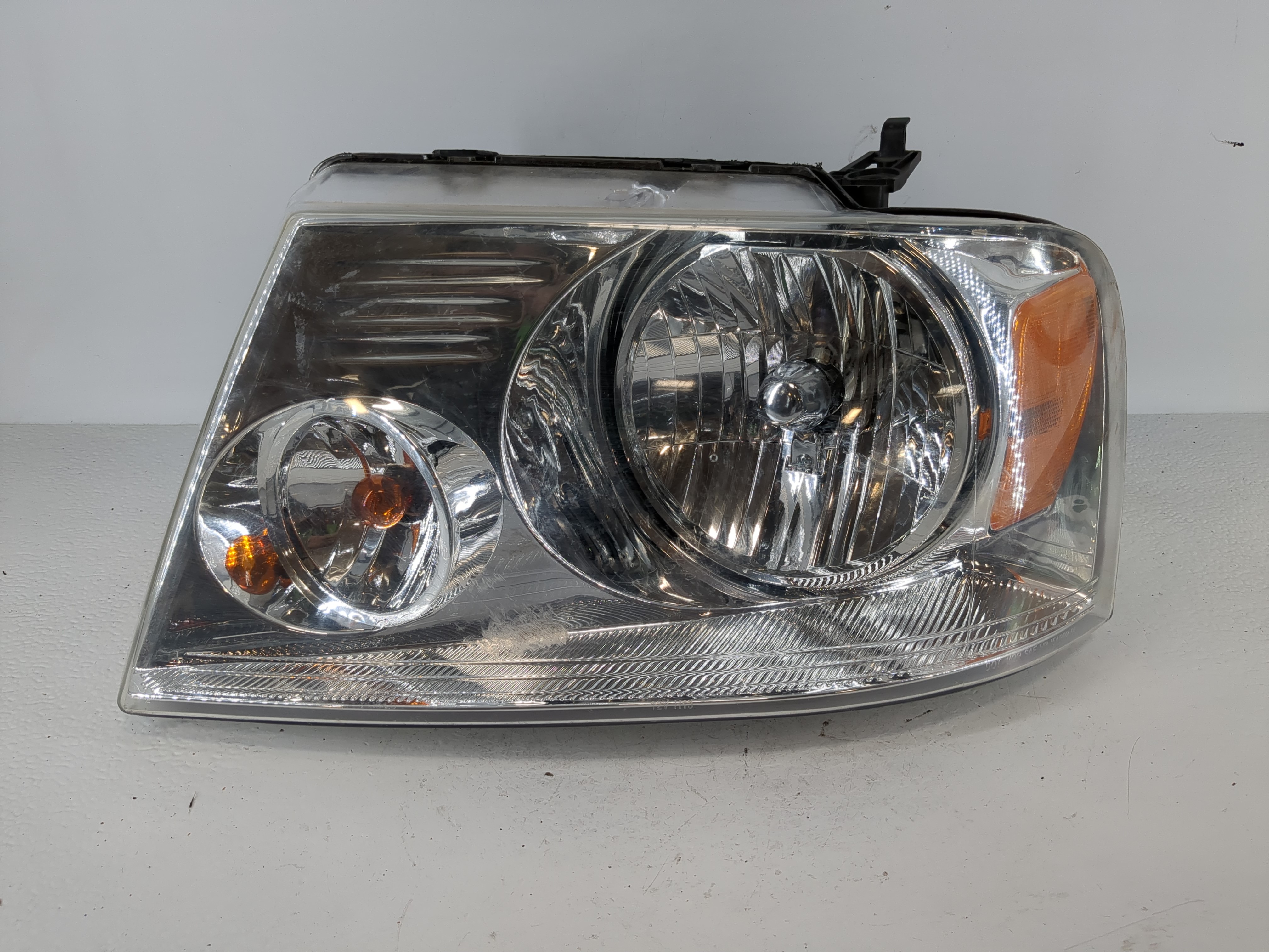 1997-2003 Ford F-150 Driver Left Oem Head Light Headlight Lamp 1118062 - Oemusedautoparts1.com