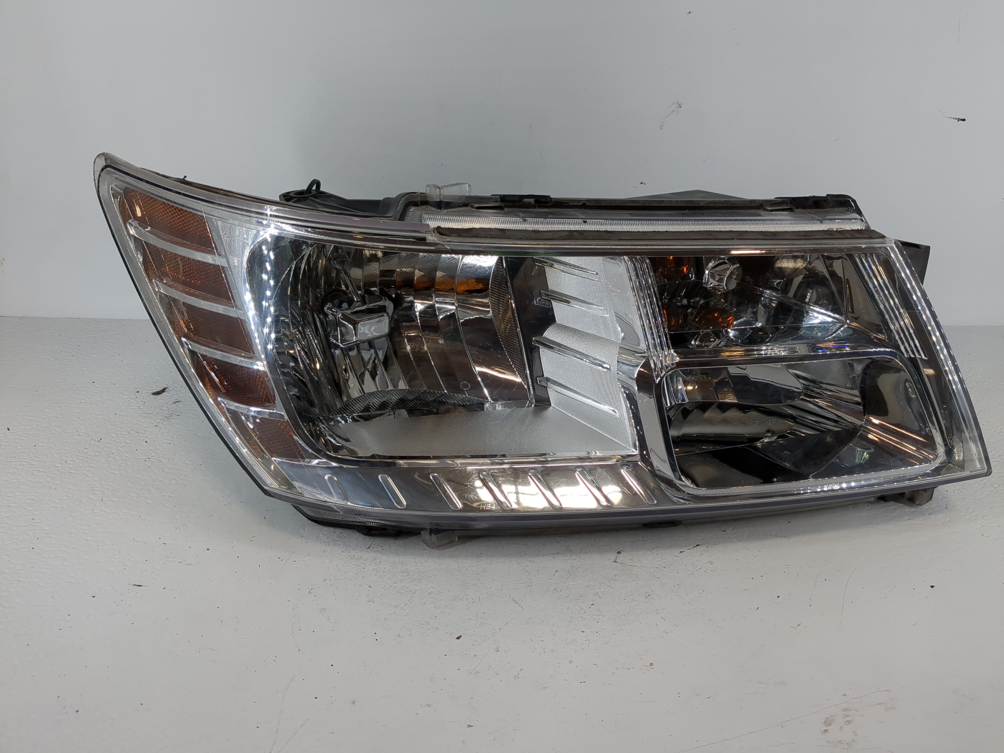 Picture of 2009-2020 Dodge Journey Passenger Right Oem Head Light Headlight Lamp 1118068