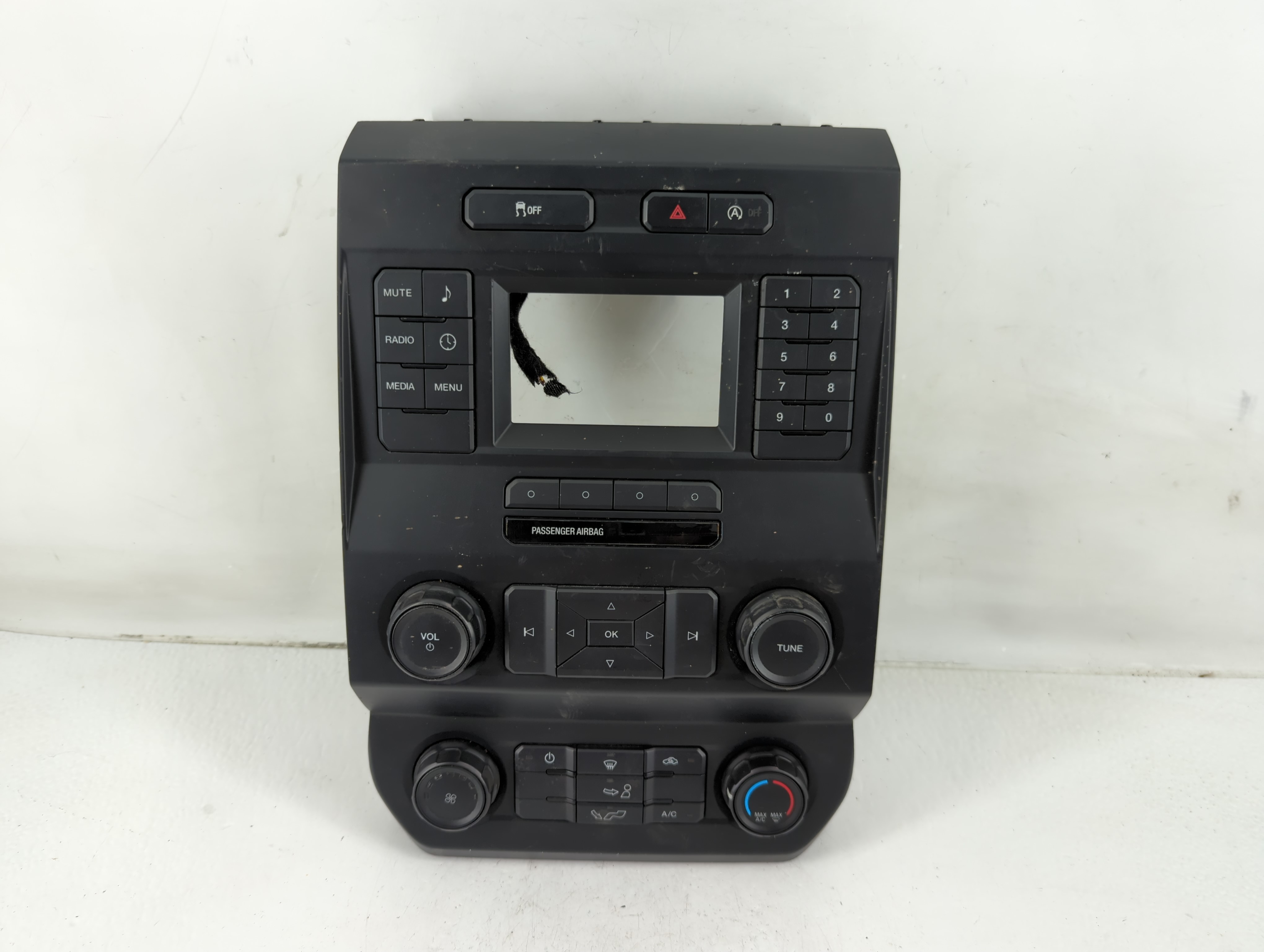 2019-2020 Ford F-150 Am Fm Cd Player Radio Receiver 1118079 - Oemusedautoparts1.com